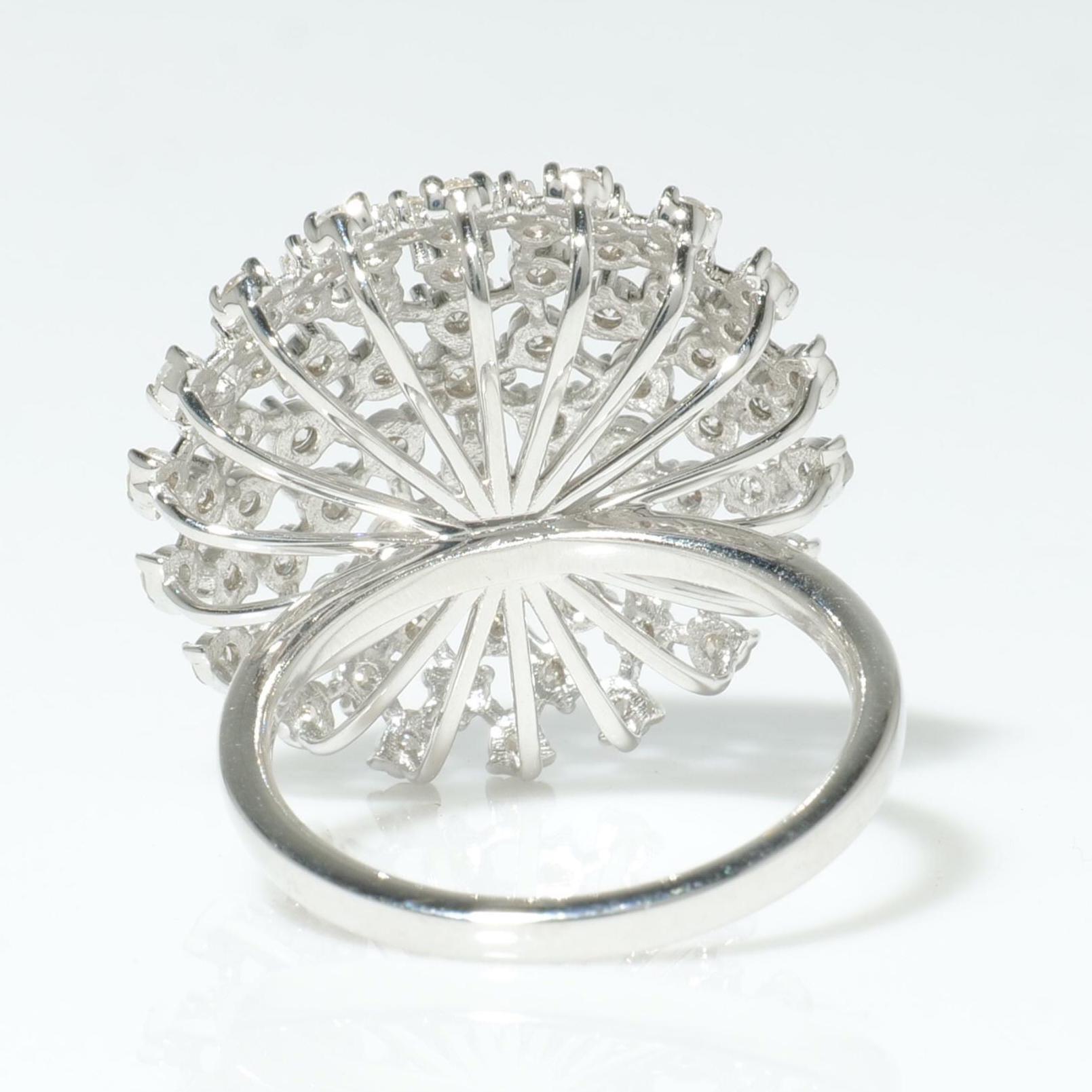 Donna Anello cocktail con diamante a cupola Starburst in oro massiccio 14k (certificato) in vendita
