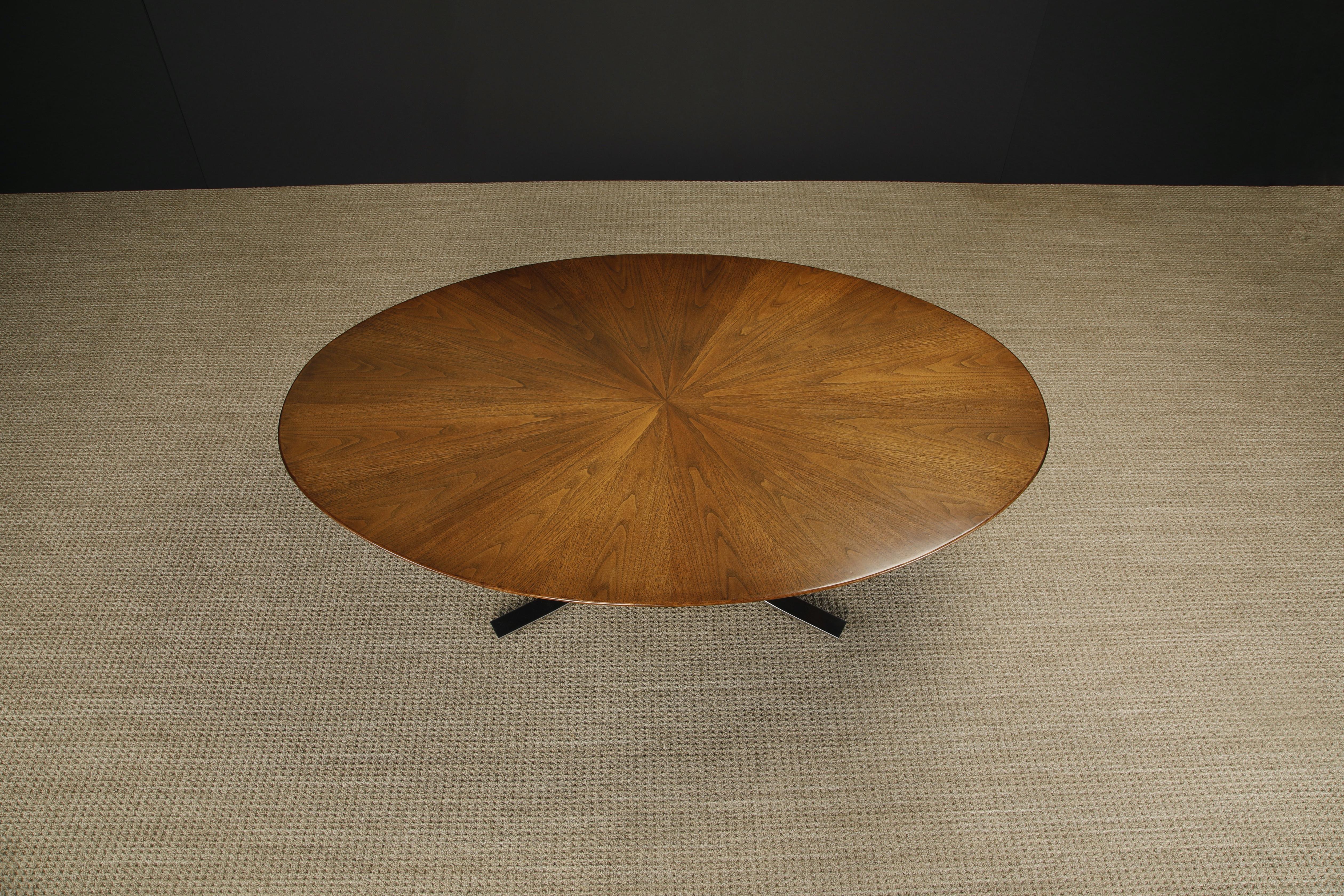 Starburst Oval Dining Table by Osvaldo Borsani for Stow Davis, 1970s, Signed In Good Condition In Los Angeles, CA