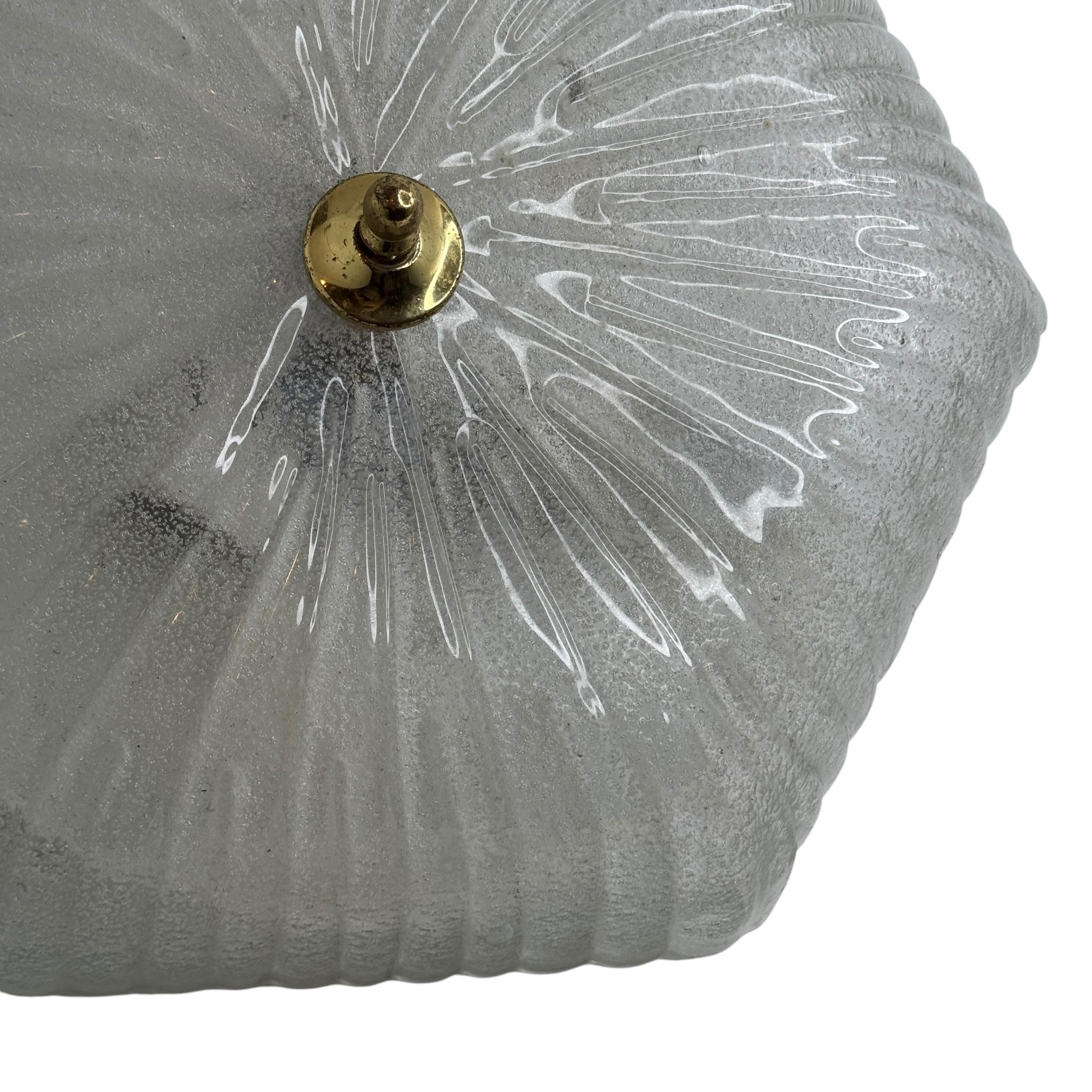 Mid-Century Modern Plafonnier encastré en verre de glace à motif étoilé par Honsel, Allemagne, 1970 en vente