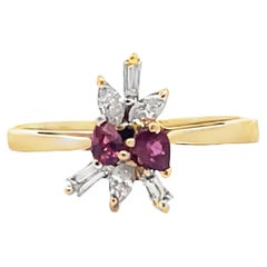 Bague en or jaune 14K avec diamants et rubis en forme de poire en étoile