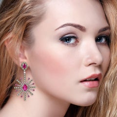 Boucles d'oreilles étoile en rubis, tsavorite et diamants