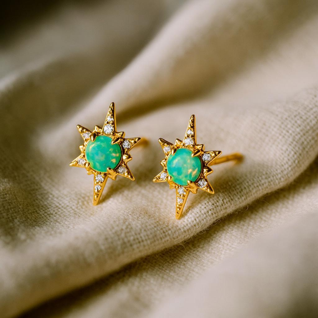 Orecchini a perno Starburst in oro 14 carati In condizioni Nuovo in vendita a Istanbul, TR