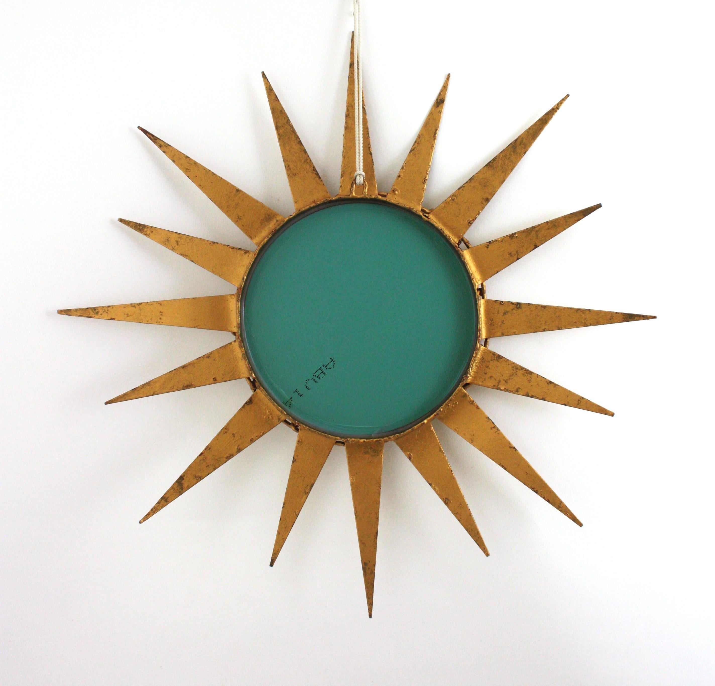 Starburst Sunburst Mirror in Gilt Iron with Chain Link Motif, Spain 1950s For Sale 7