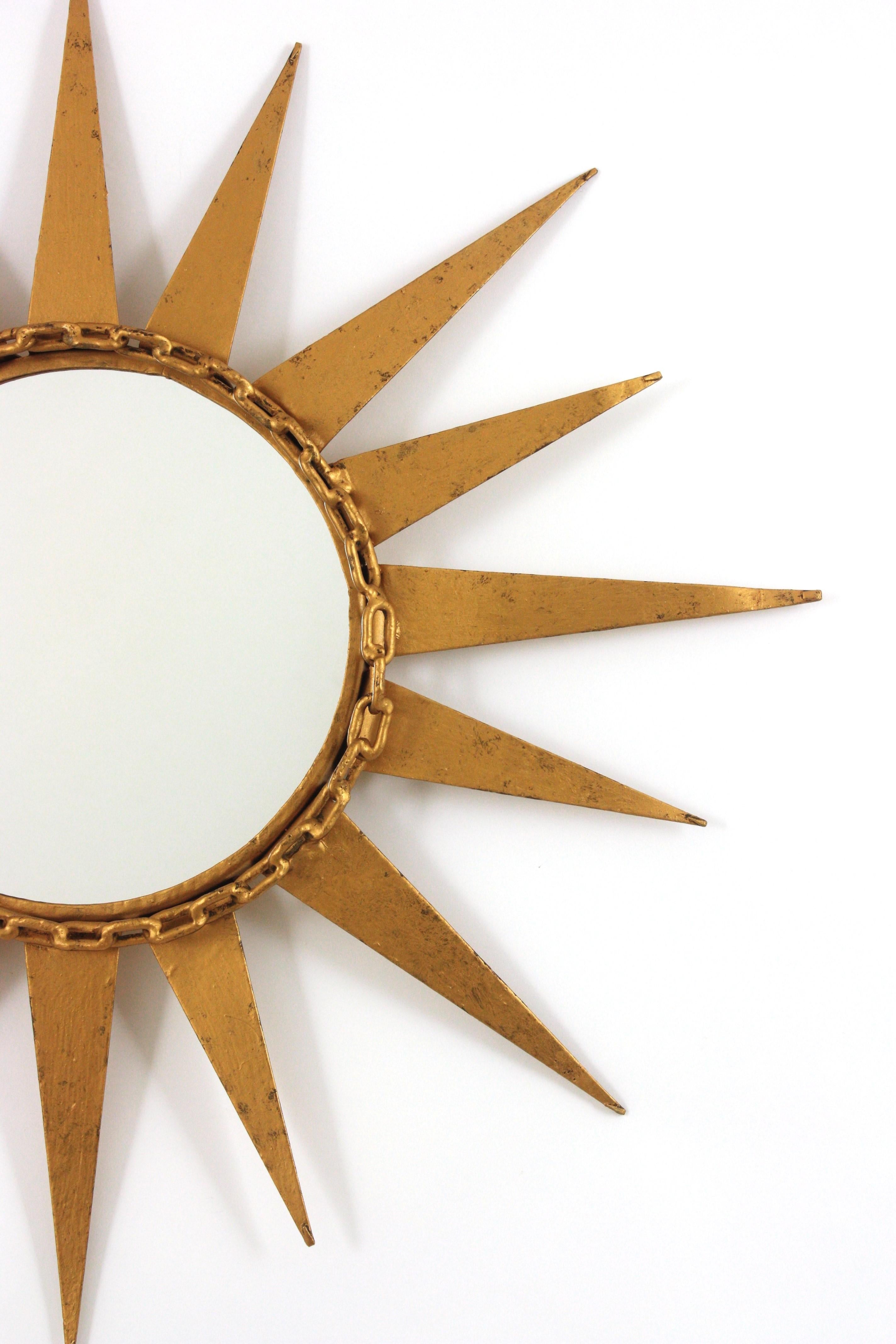 Starburst Sunburst Mirror in Gilt Iron with Chain Link Motif, Spain 1950s For Sale 1