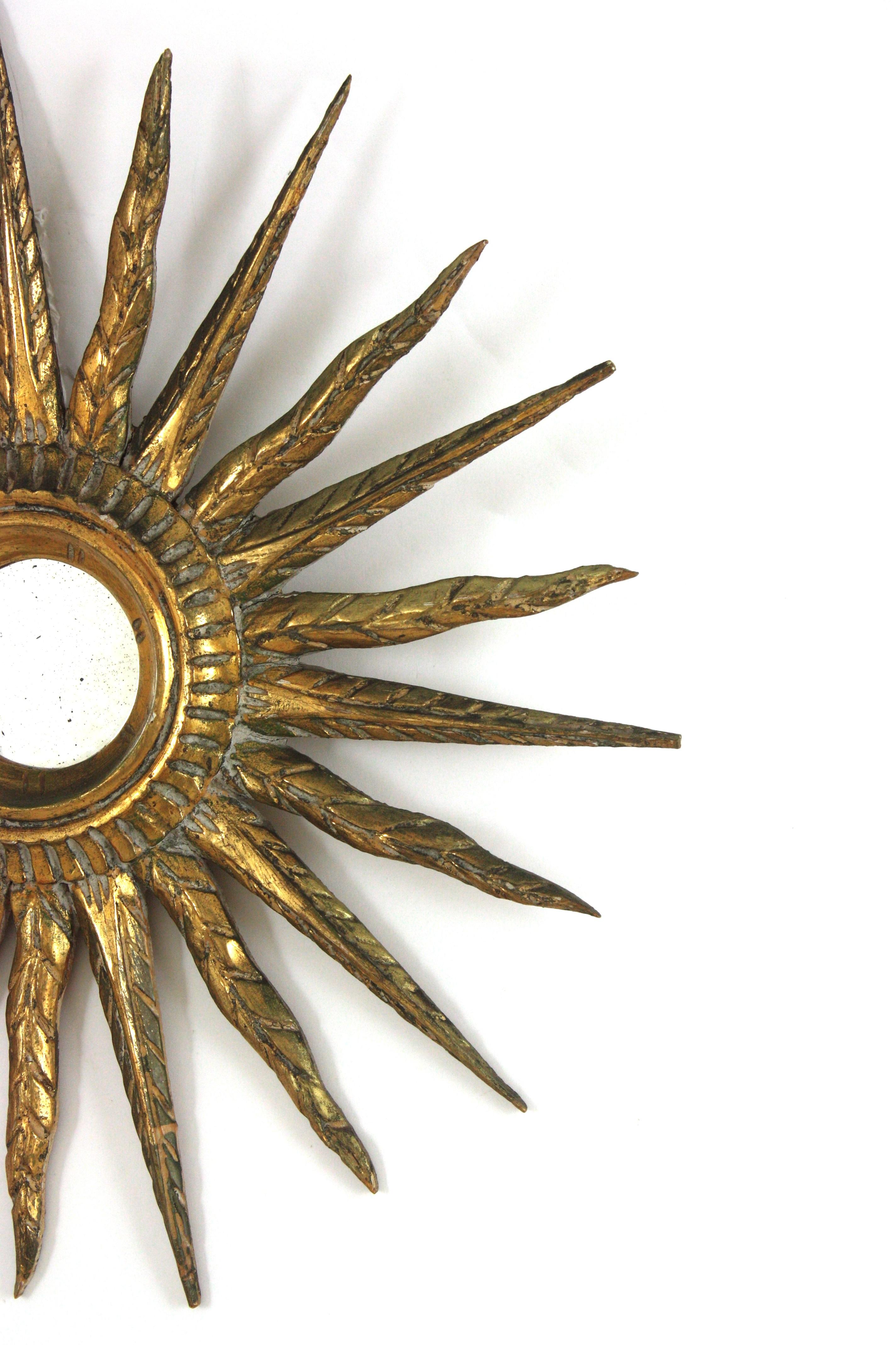 Starburst Sunburst Mirror in Giltwood, Spain 1940s For Sale 3