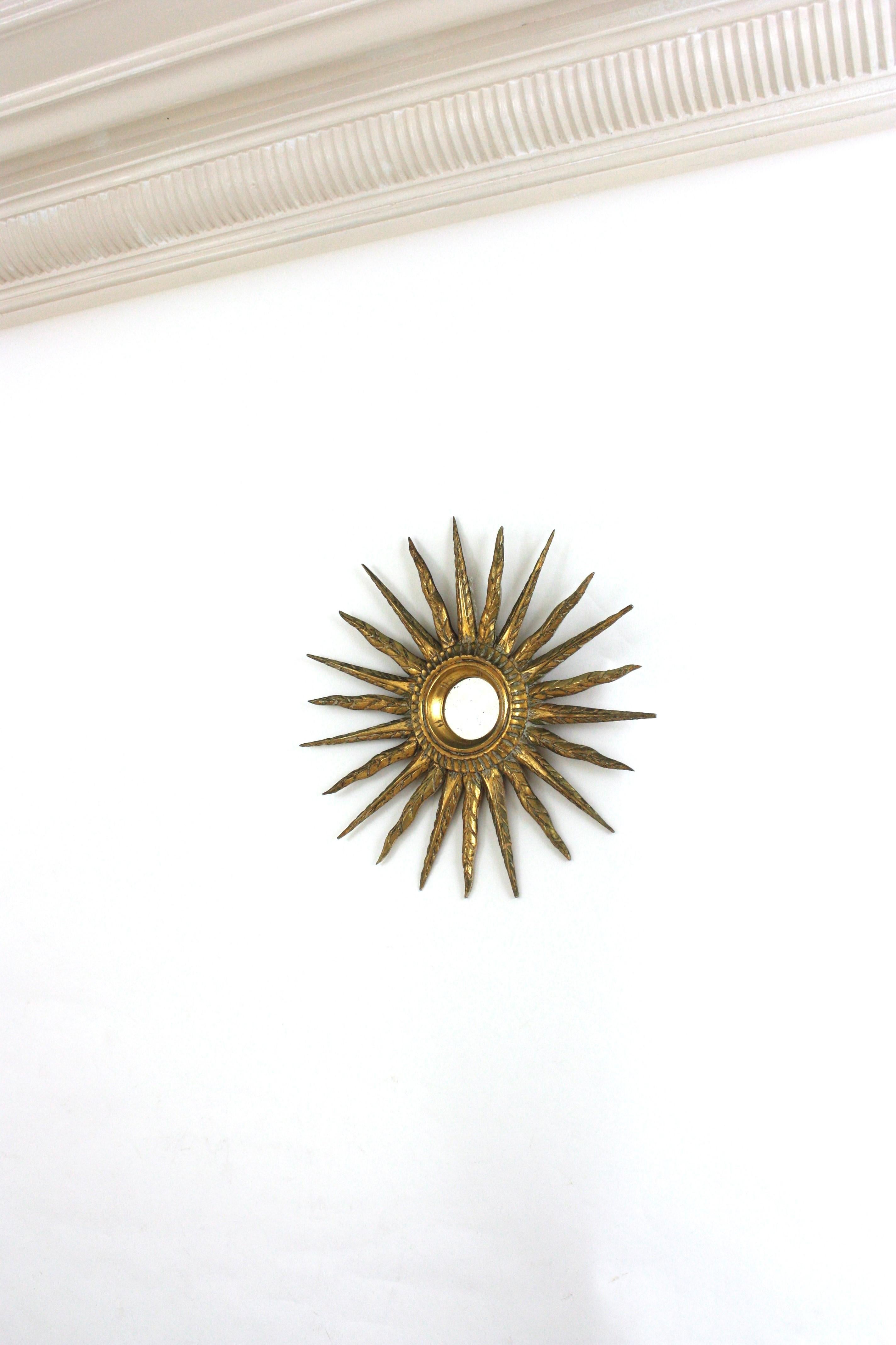 Starburst Sunburst Mirror in Giltwood, Spain 1940s For Sale 4
