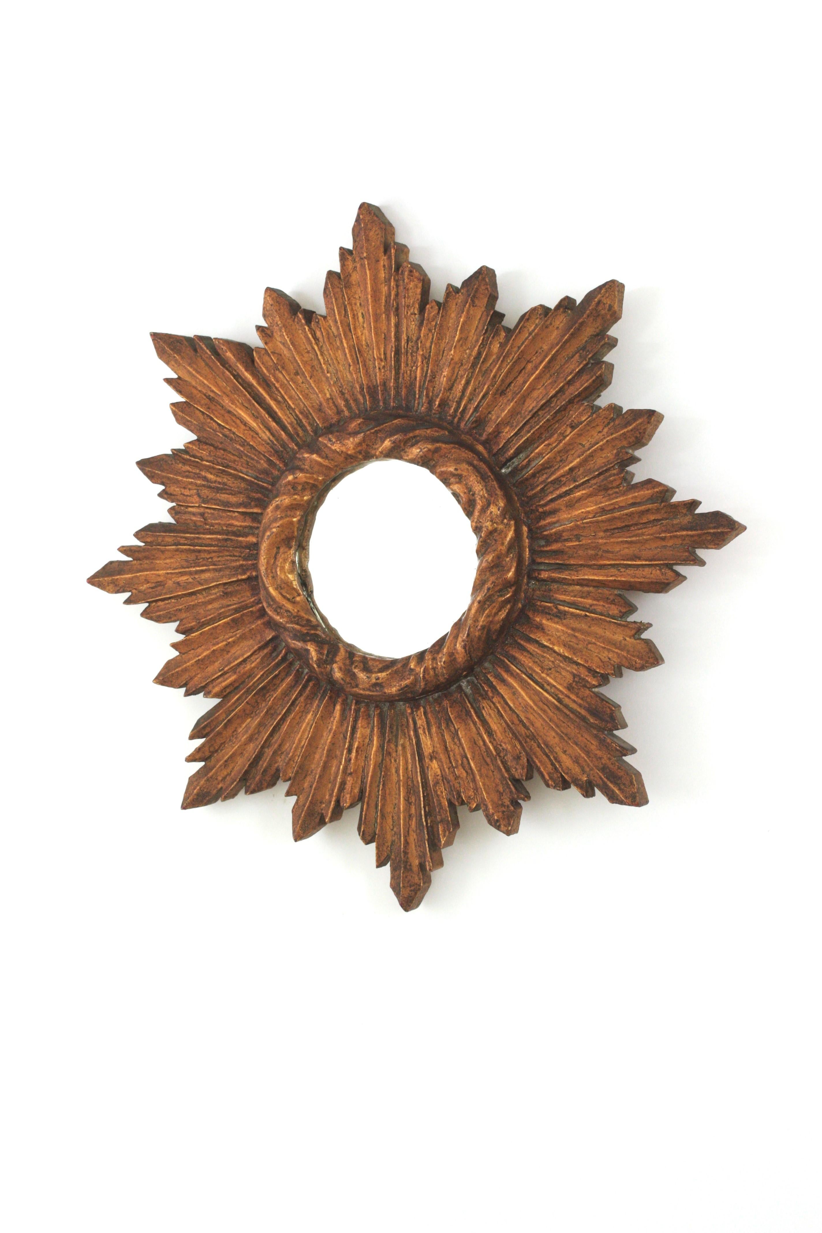 Specchio Starburst Sunburst in legno dorato, barocco spagnolo, anni '40 in vendita 3