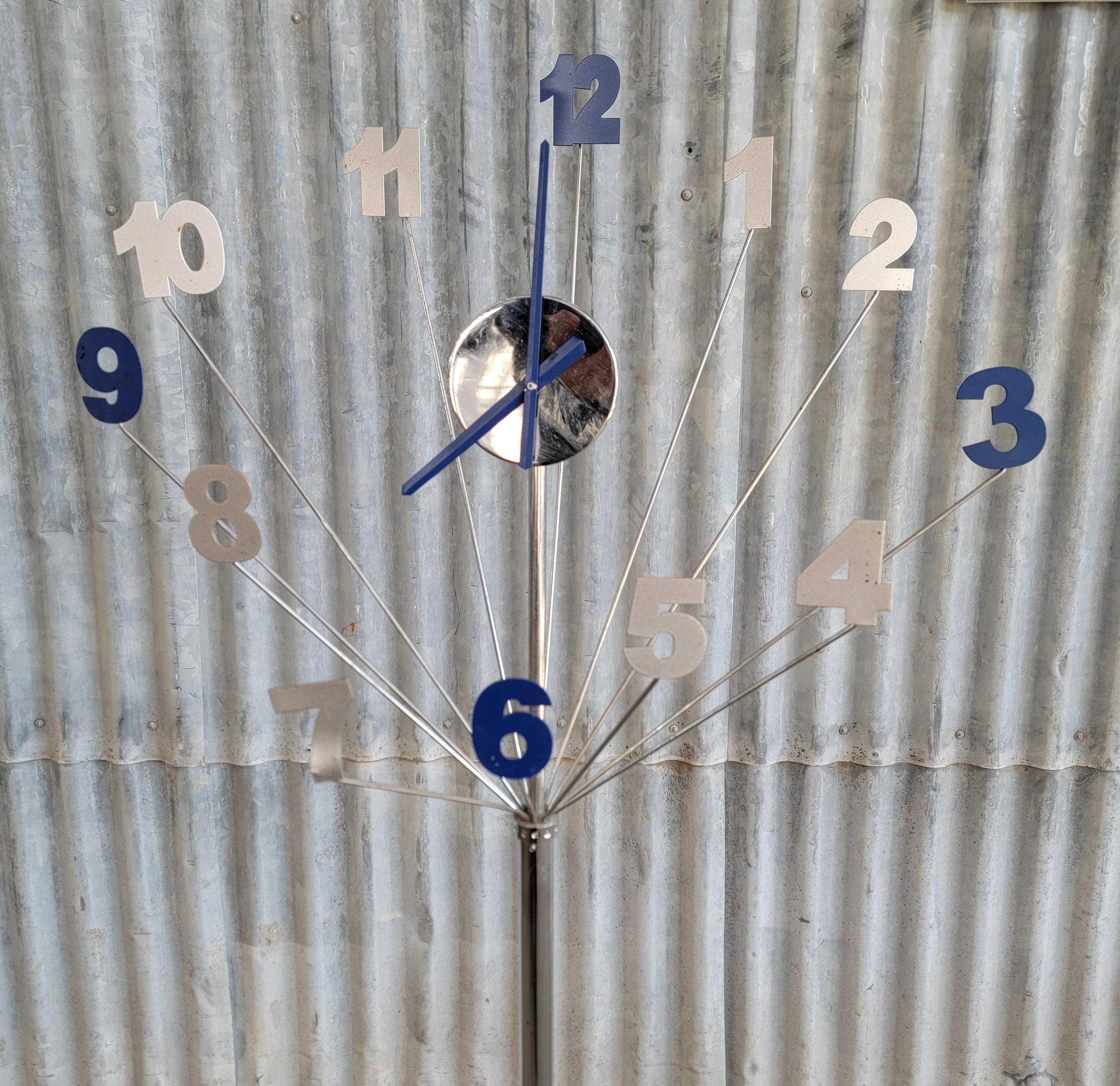 Starburst-Chrom-Standuhr 1980er Jahre (Postmoderne) im Angebot