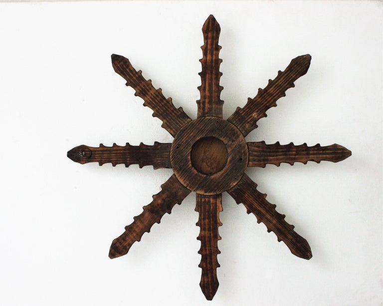 Sunburst Starburst Wall Mirror in Carved Giltwood, 1960s For Sale 1