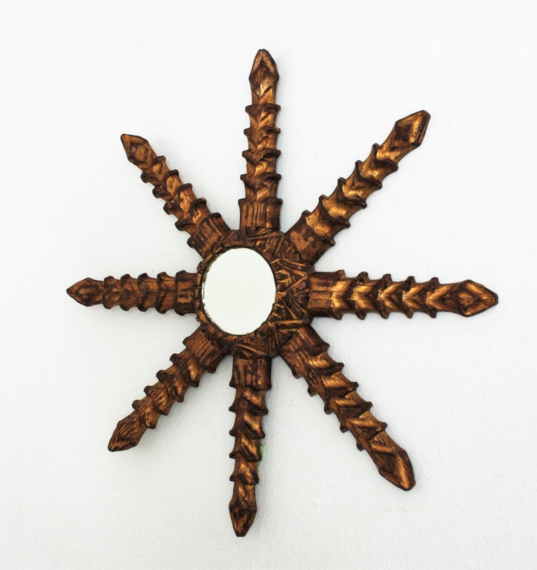 Sunburst Starburst Wall Mirror in Carved Giltwood, 1960s For Sale 2