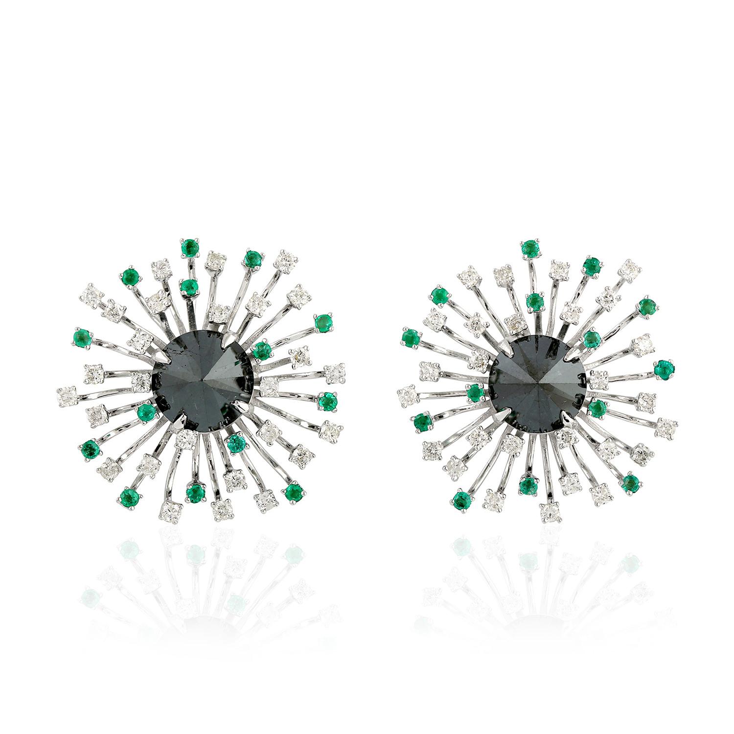 Modern Emerald Diamond 18 Karat Gold Stardust Stud Earrings For Sale