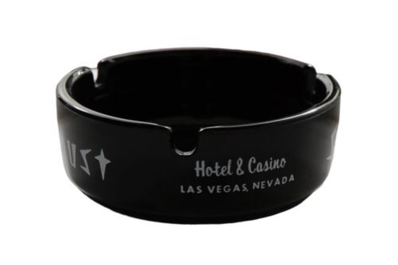 Stardust Las Vegas Schwarzer Glas-Aschenbecher im Zustand „Gut“ im Angebot in Bradenton, FL