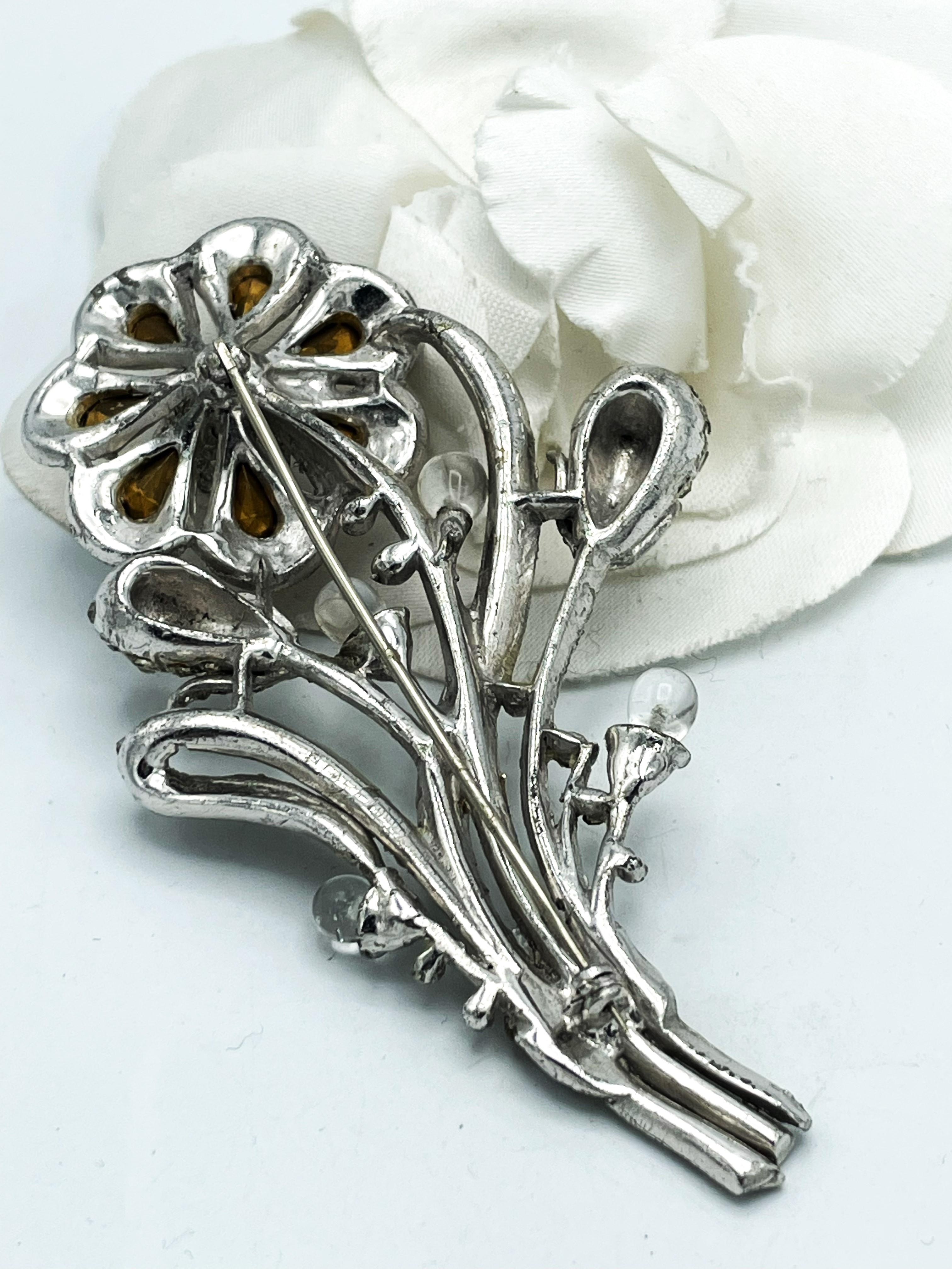 STARET/STAR - Novelty Company, RHINESTONE FLOWER BROOCH, Chicago 1922-1947 In Excellent Condition For Sale In Stuttgart, DE