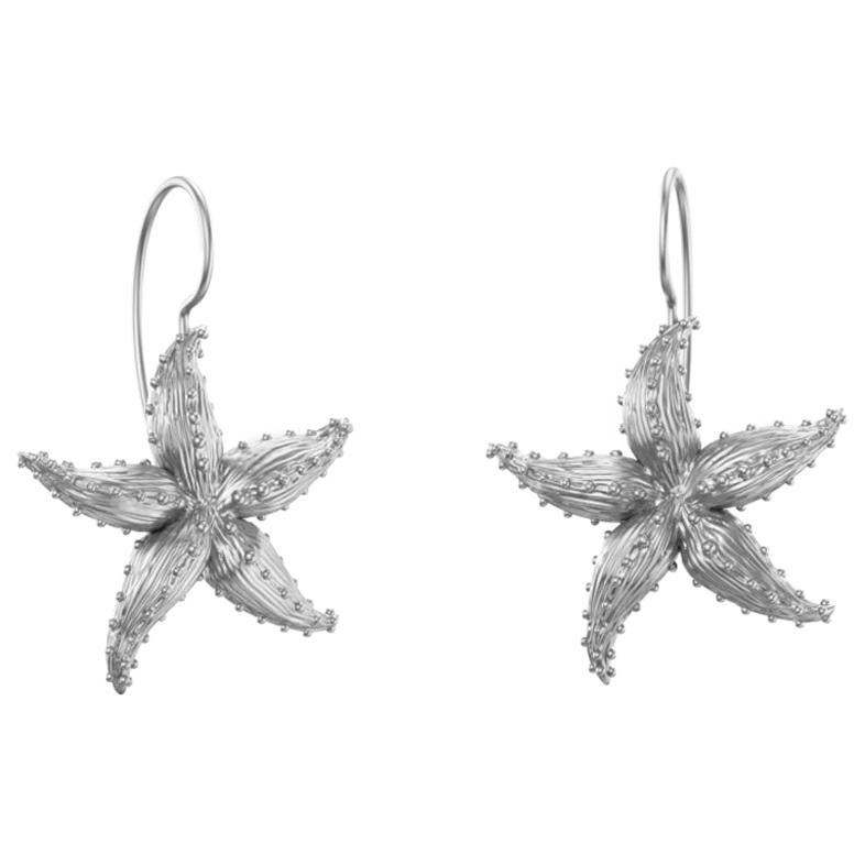 Boucles d'oreilles étoile de mer en or blanc 10 carats en vente