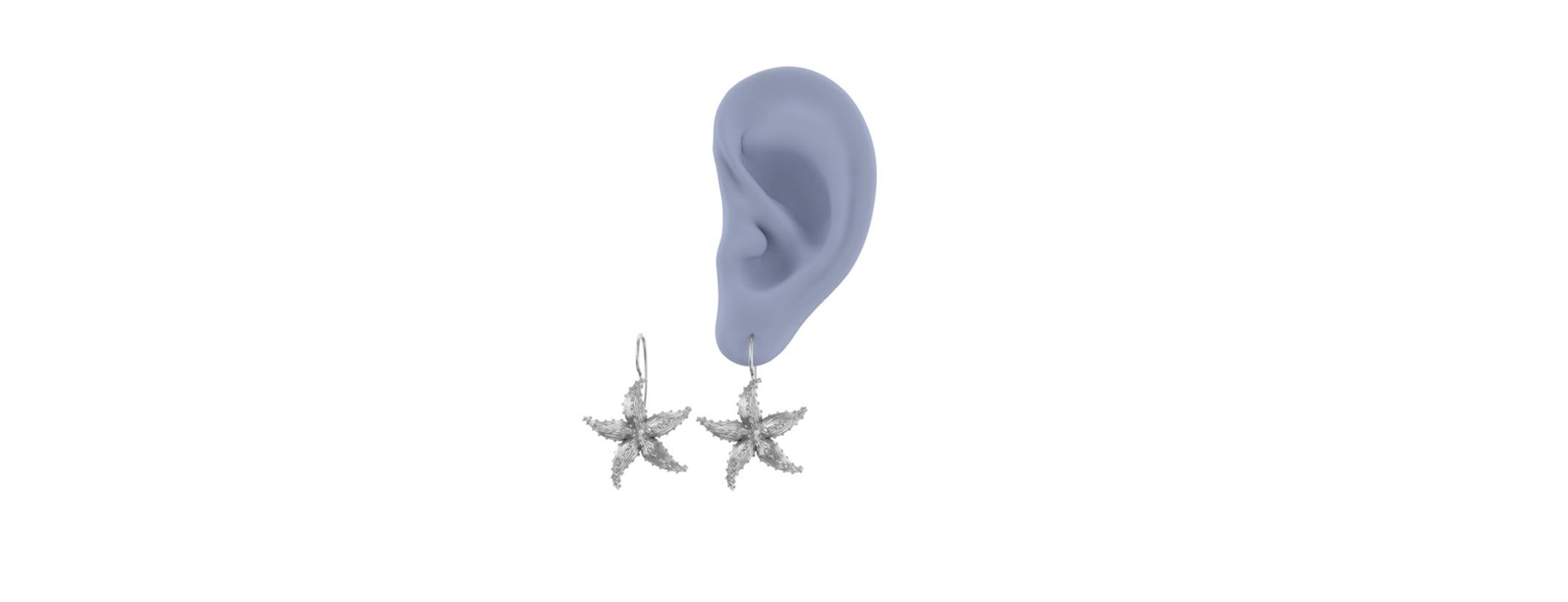 Starfish 10 Karat White Gold Earrings In New Condition For Sale In New York, NY