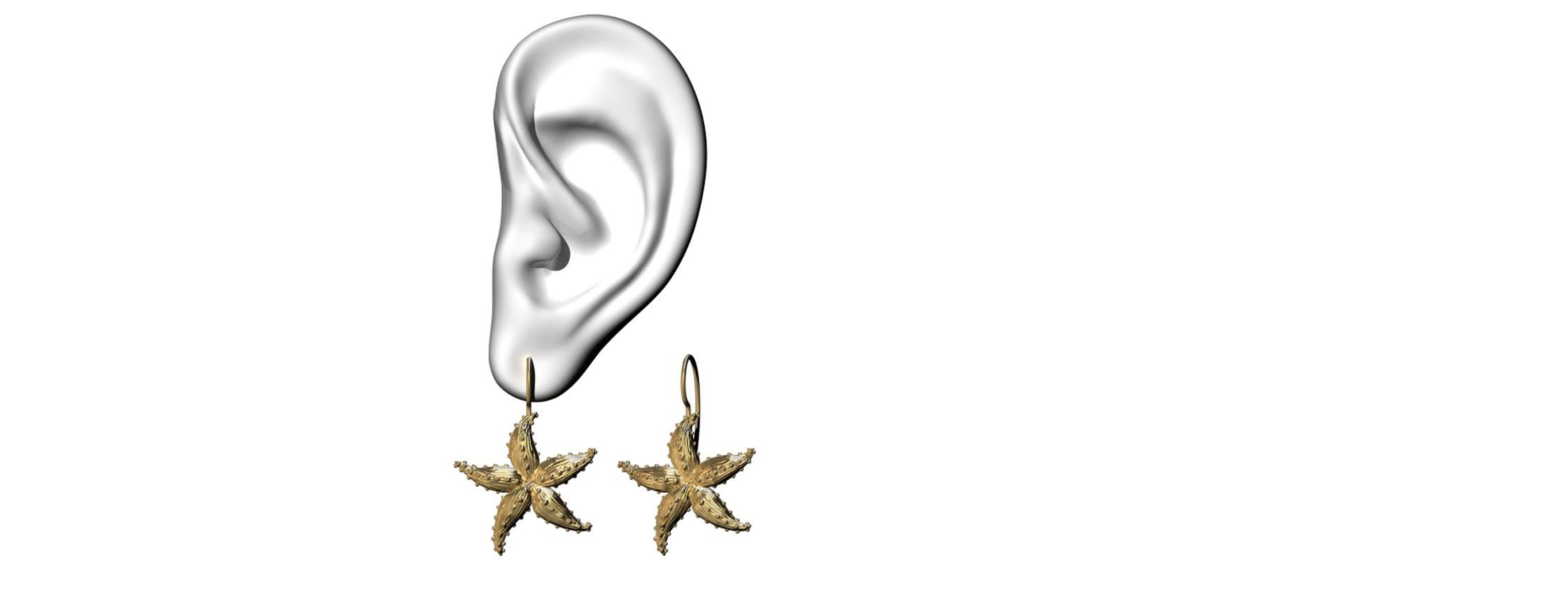 Starfish 10 Karat Yellow Gold  Earrings In New Condition For Sale In New York, NY