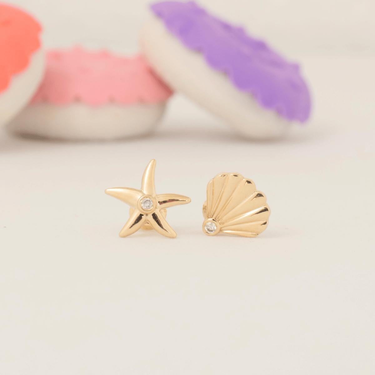 Starfish and Seashell Diamond Kids Earrings in 14k Solid Gold (Certified) Art Decó en venta