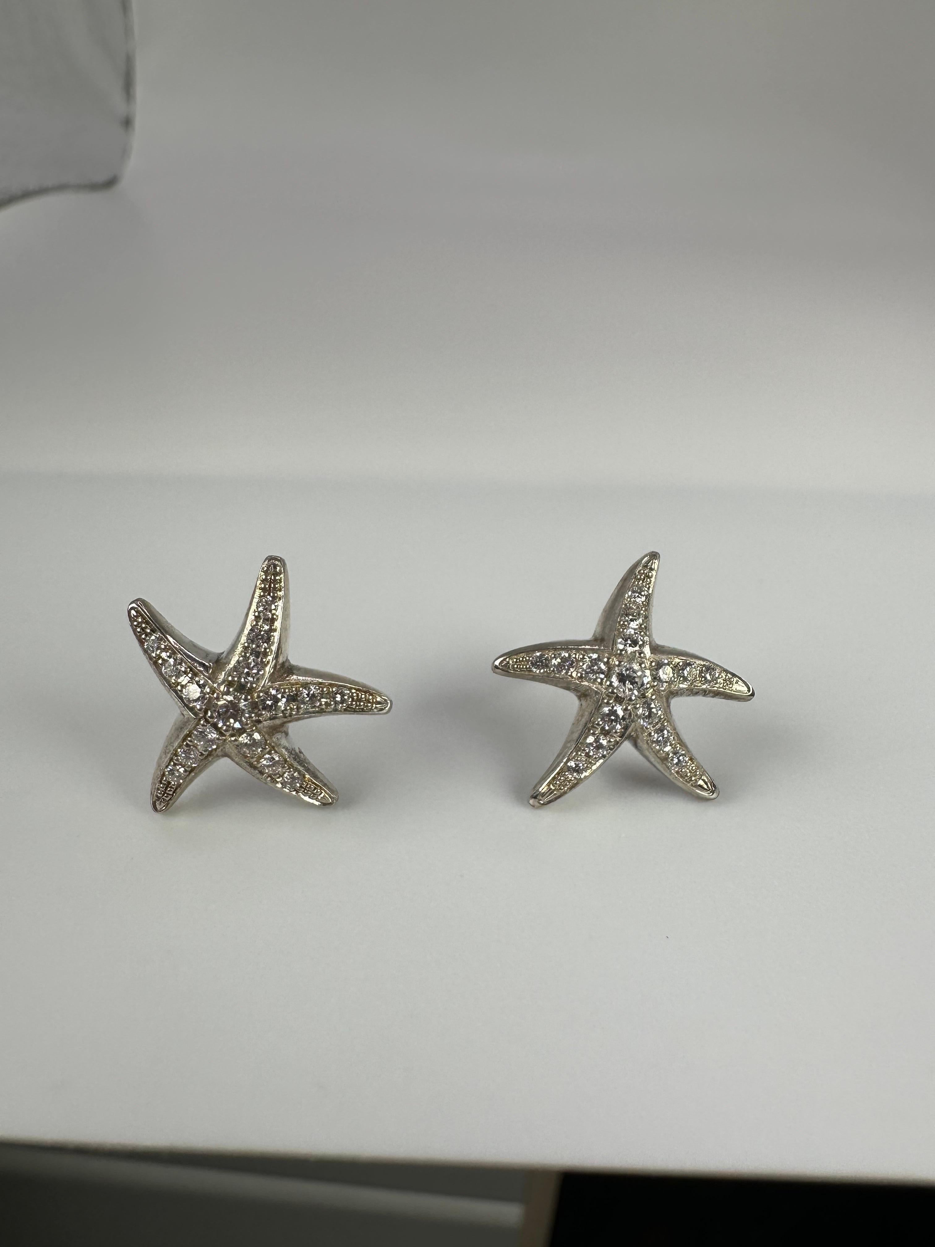 Cute starfish earrings in 14Kt white gold with 0.30ct of diamonds. Stud earrings style!

GOLD: 14KT gold
NATURAL DIAMOND(S)
Clarity/Color: VS/G
Carat:0.30ct

WHAT YOU GET AT STAMPAR JEWELERS:
Stampar Jewelers, located in the heart of Jupiter,