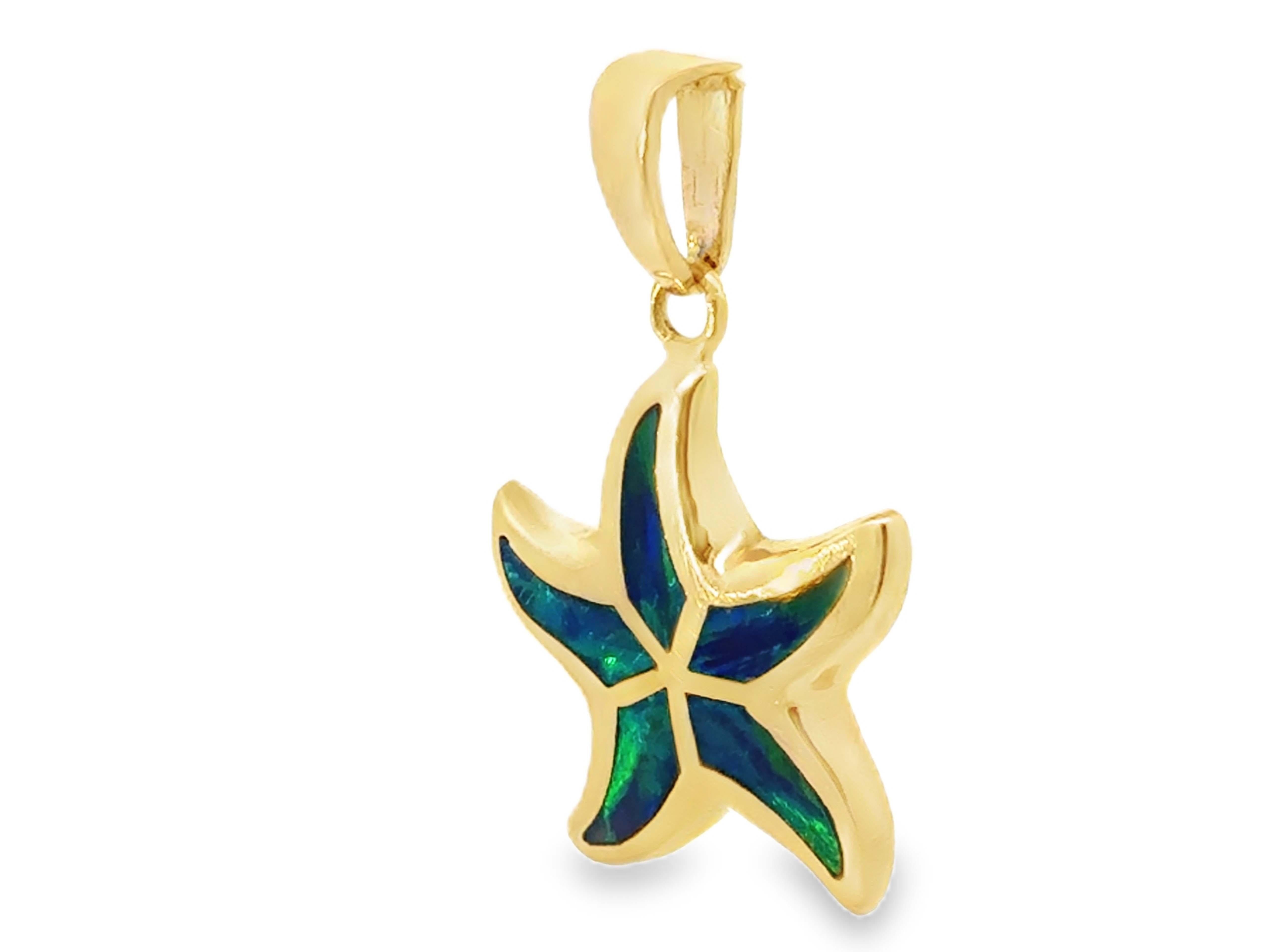 Pendentif incrusté d'opales étoile de mer en or jaune 14 carats Excellent état - En vente à Honolulu, HI