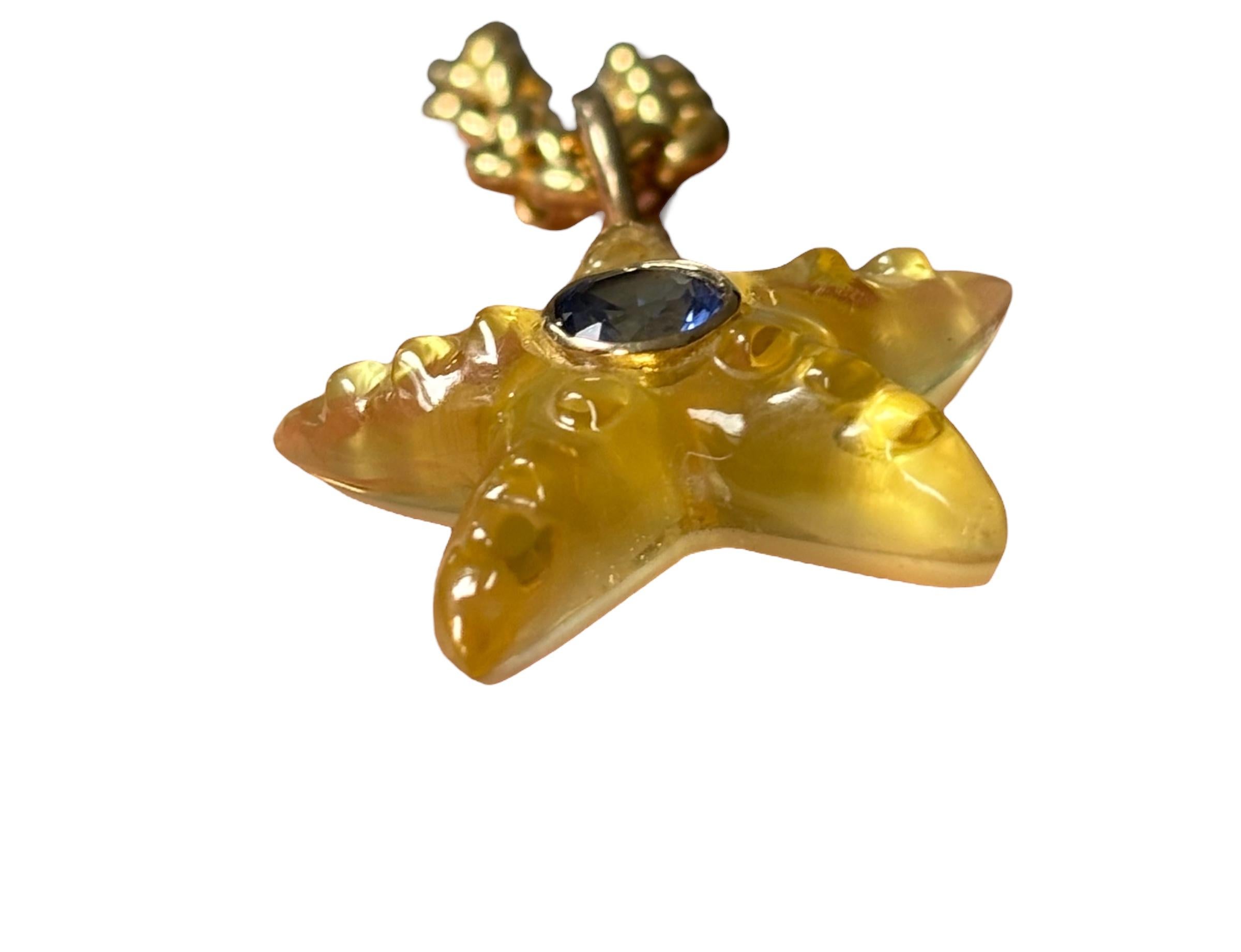 Ciondolo a forma di pesce stella, quarzo limone, zaffiro blu e oro 14k in vendita 2