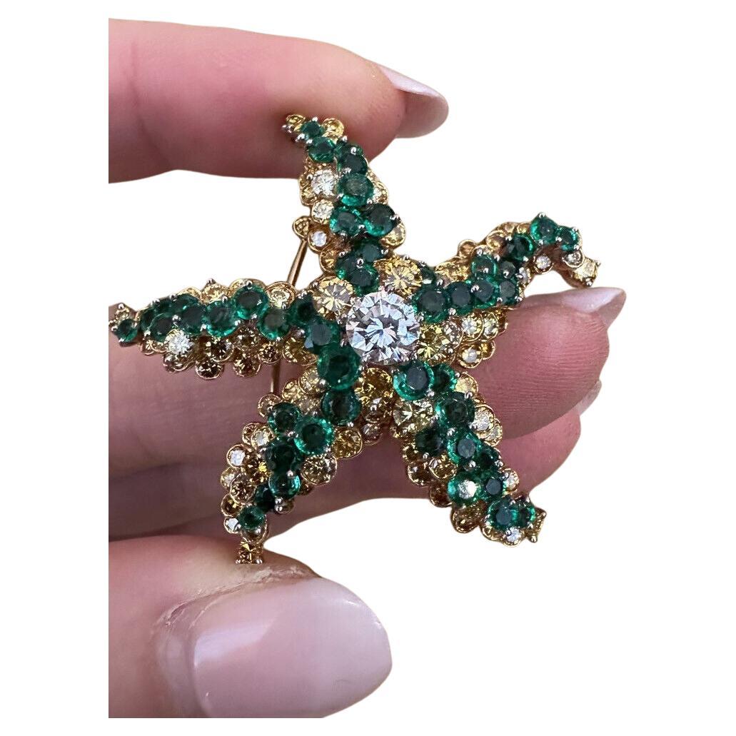 Starfish Pin with Diamond, Emeralds and Yellow Diamonds in 18k Yellow Gold For Sale