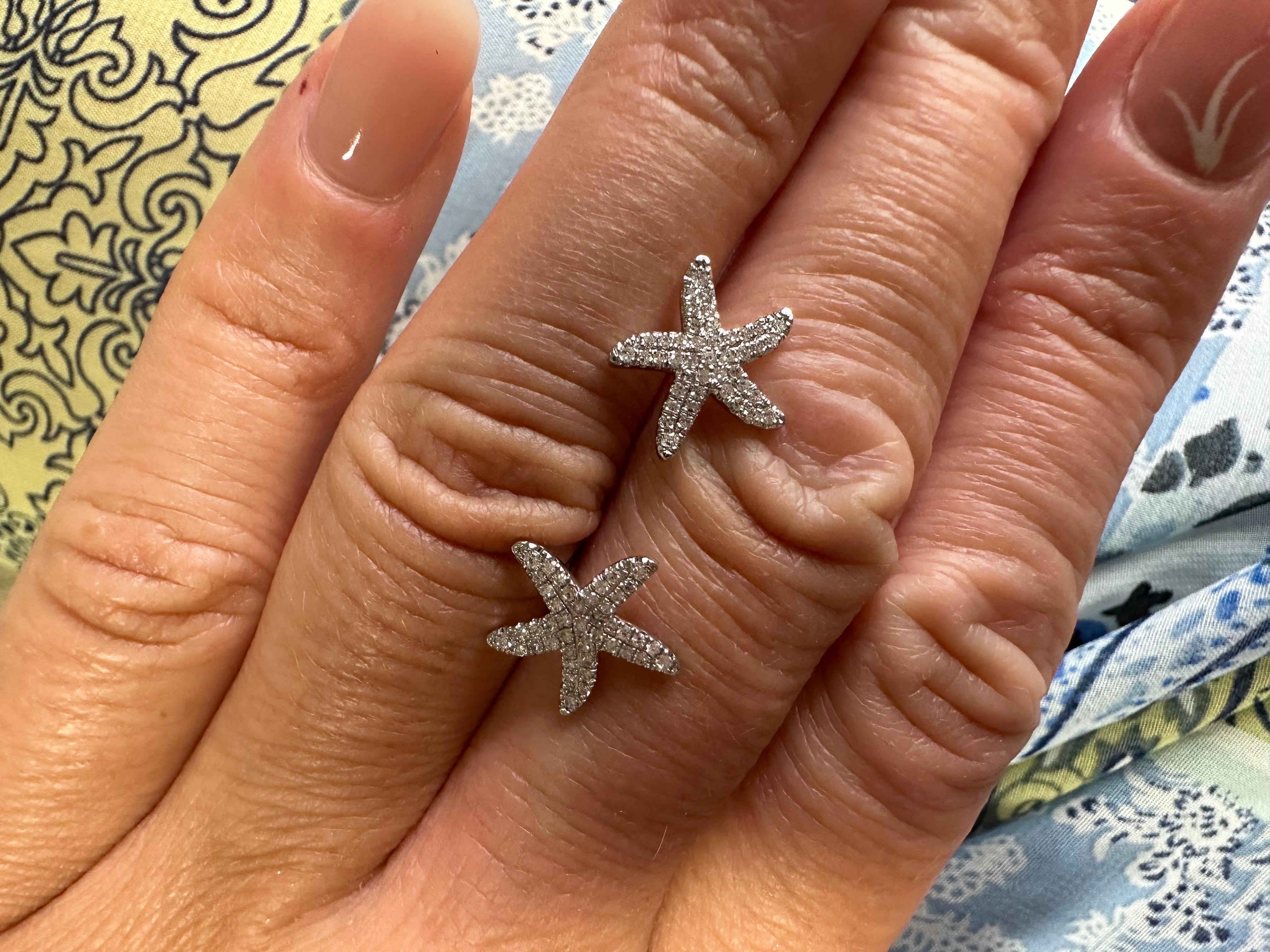 Starfish Stud Earrings 14 Karat Gold Natural Diamonds Earrings In New Condition For Sale In Jupiter, FL