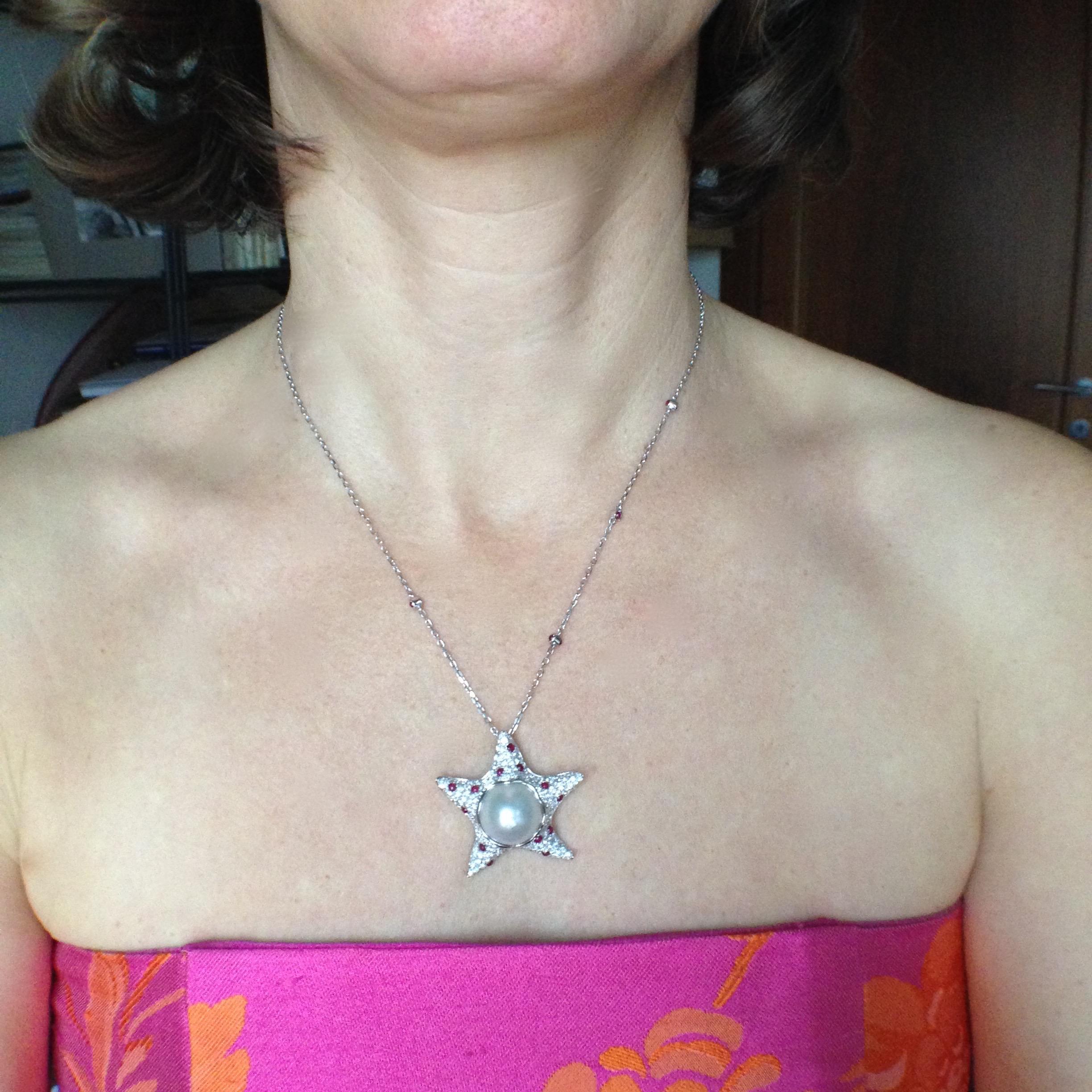 Starfish White Diamond Ruby Australian Pearl 18Kt Gold Pendant/Necklace  In New Condition In Bussolengo, Verona