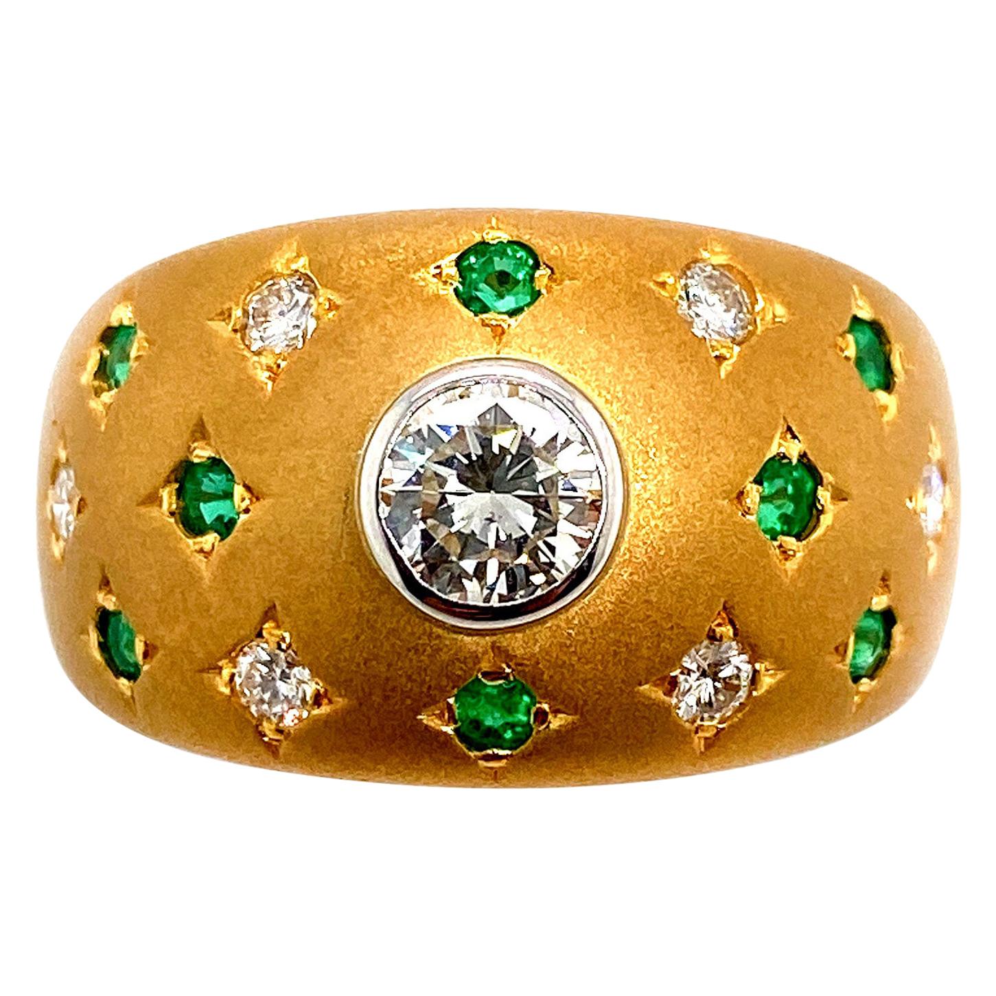 Starry Diamond and Emerald Artisanal Dome Ring in 18 Karat Gold