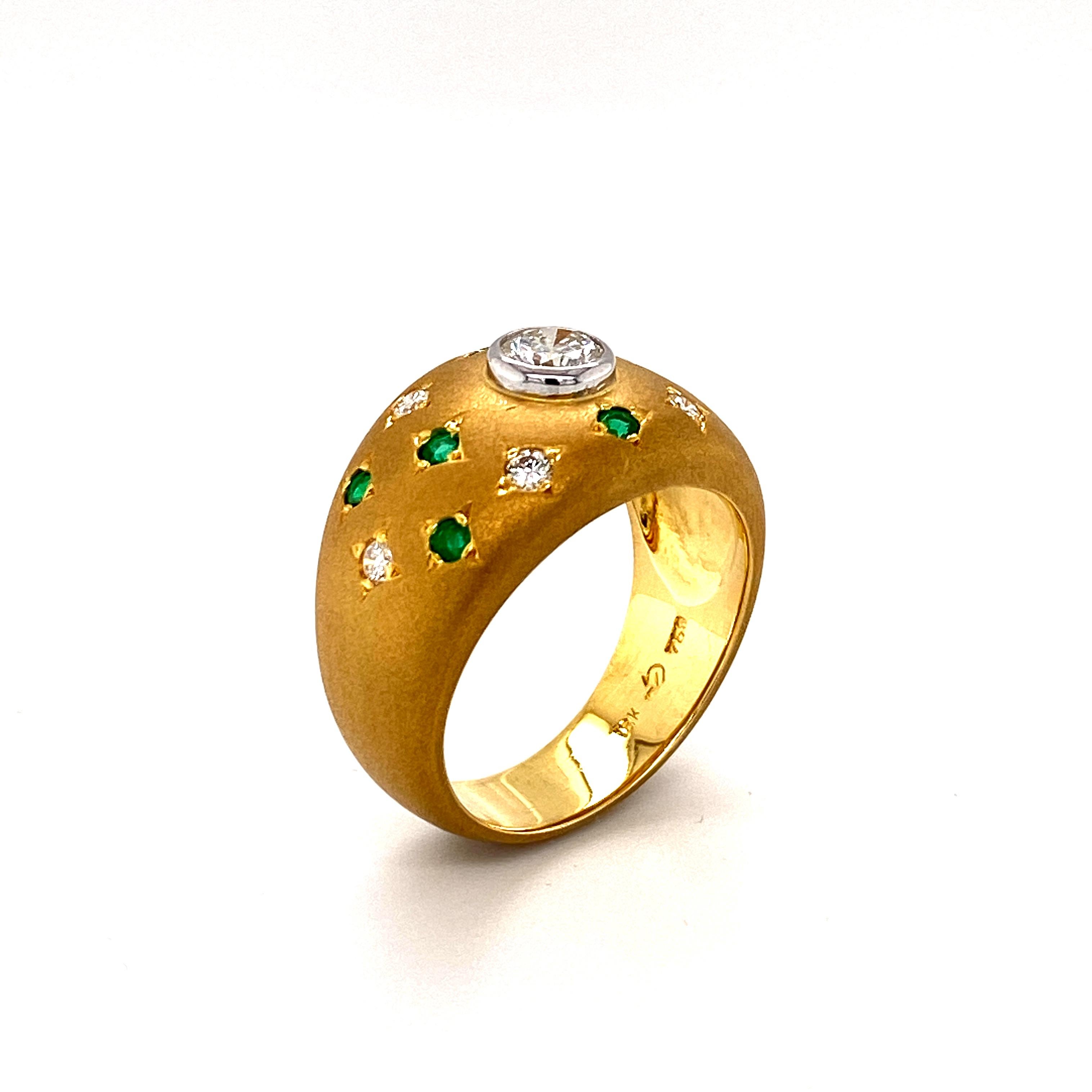 Women's or Men's Starry Diamond and Emerald Band Ring in 18 Karat Gold with Vintage Matte Finish