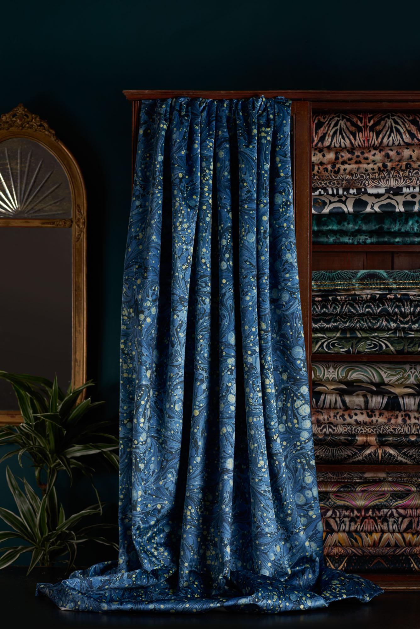 Meet our beautiful swirling blue marbled design – named Starry Night of course for its Van Gogh-like allusions. Created by insanely talented artist, Freya Scott, from Paperwilds.

This velvet has a very different handle from our standard velvet.