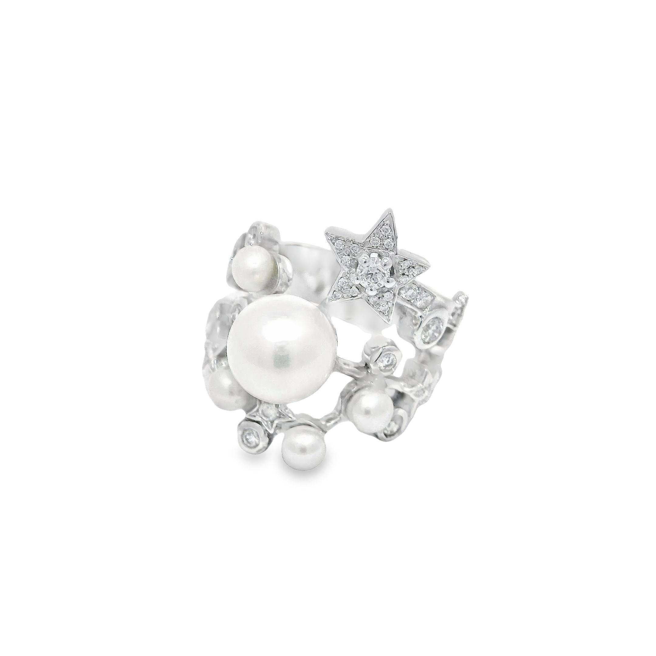 Contemporaneo Anello con diamante perlato stellato in oro bianco 18 carati in vendita