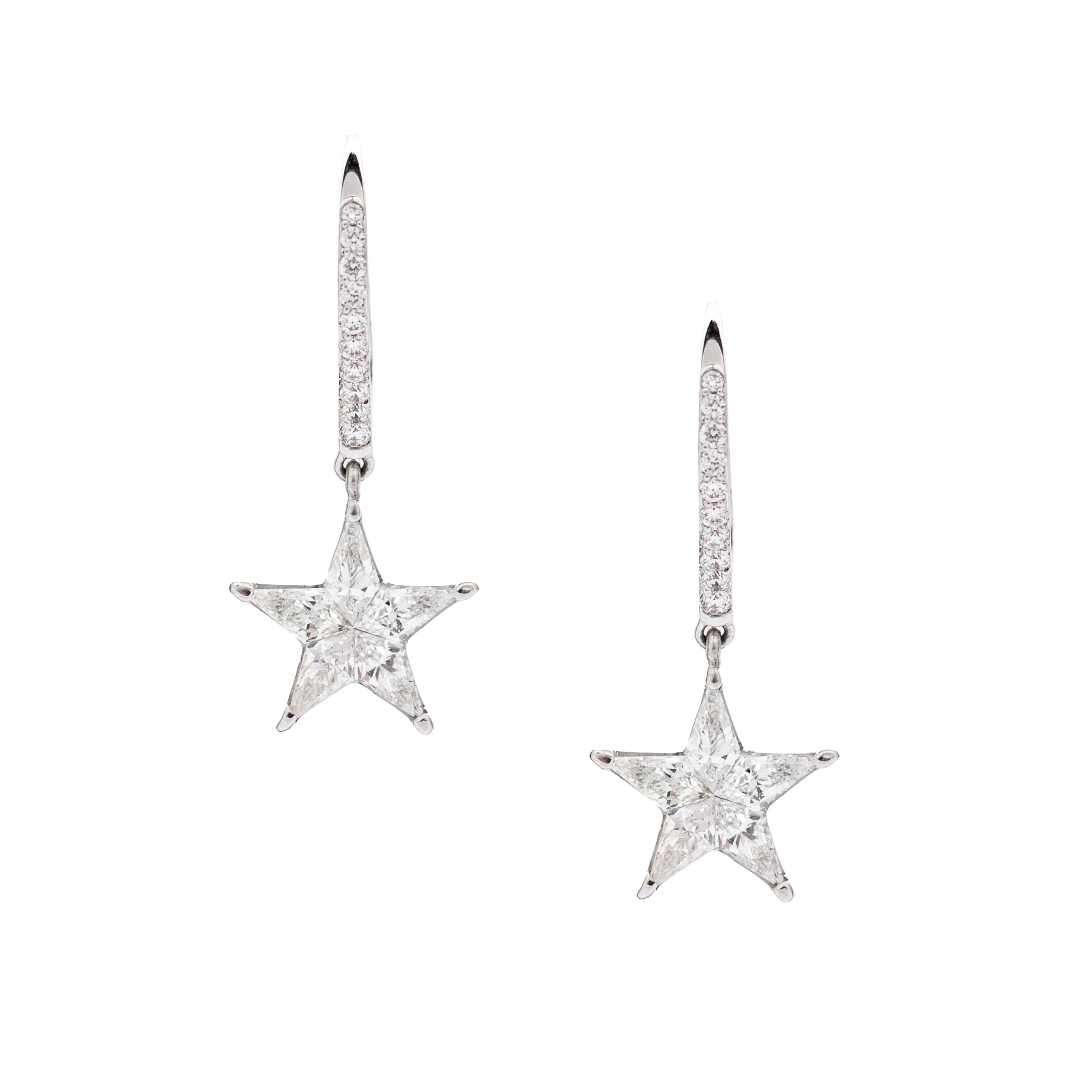 Earring in 18kt white gold set with 10 stars diamonds 1.63 cts and 20 diamonds 0.18 cts.       