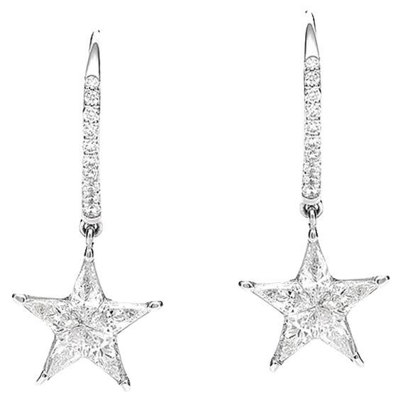 Boucles d'oreilles pendantes en or blanc avec diamants étoilés
