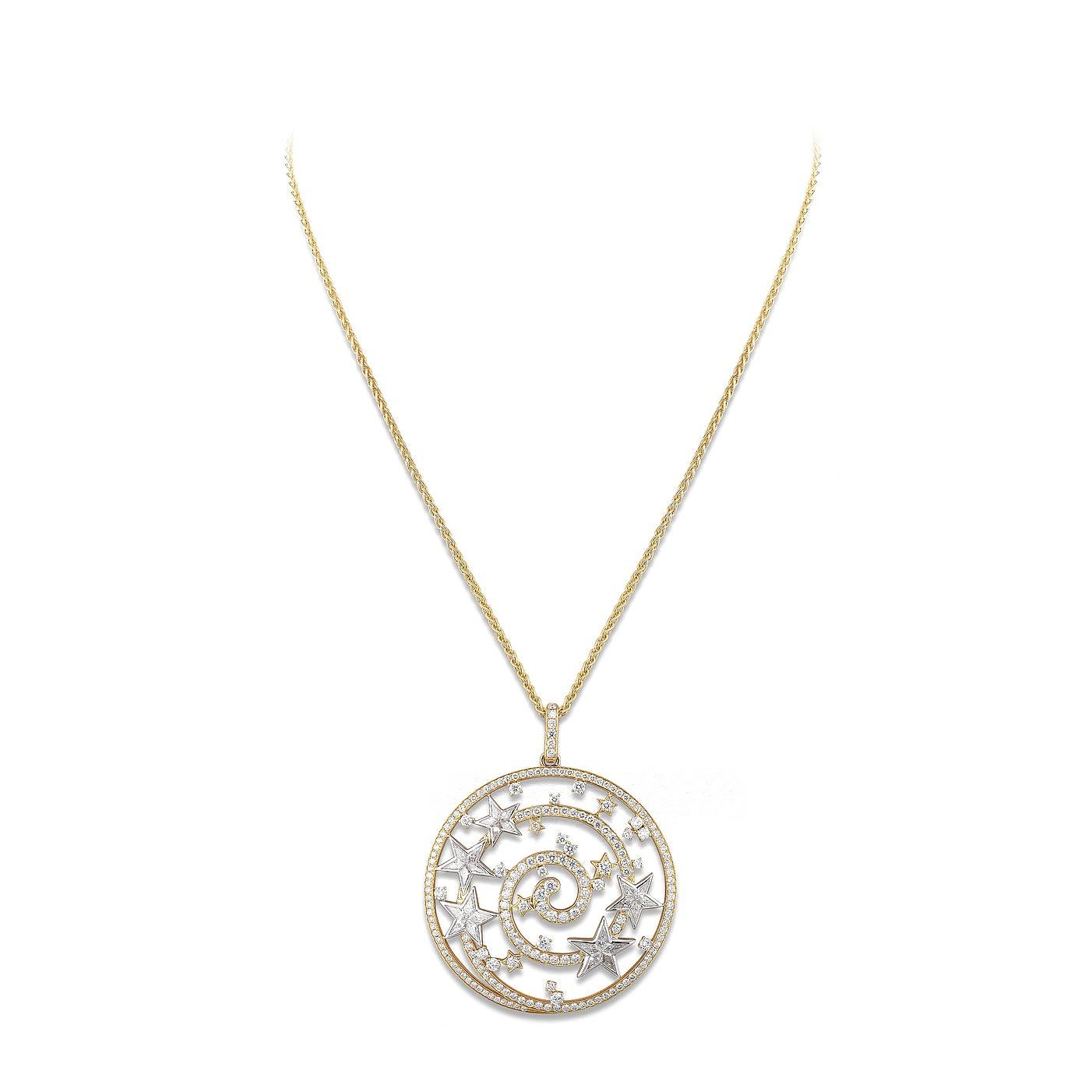 Taille ronde Collier à pendentif étoile en vente