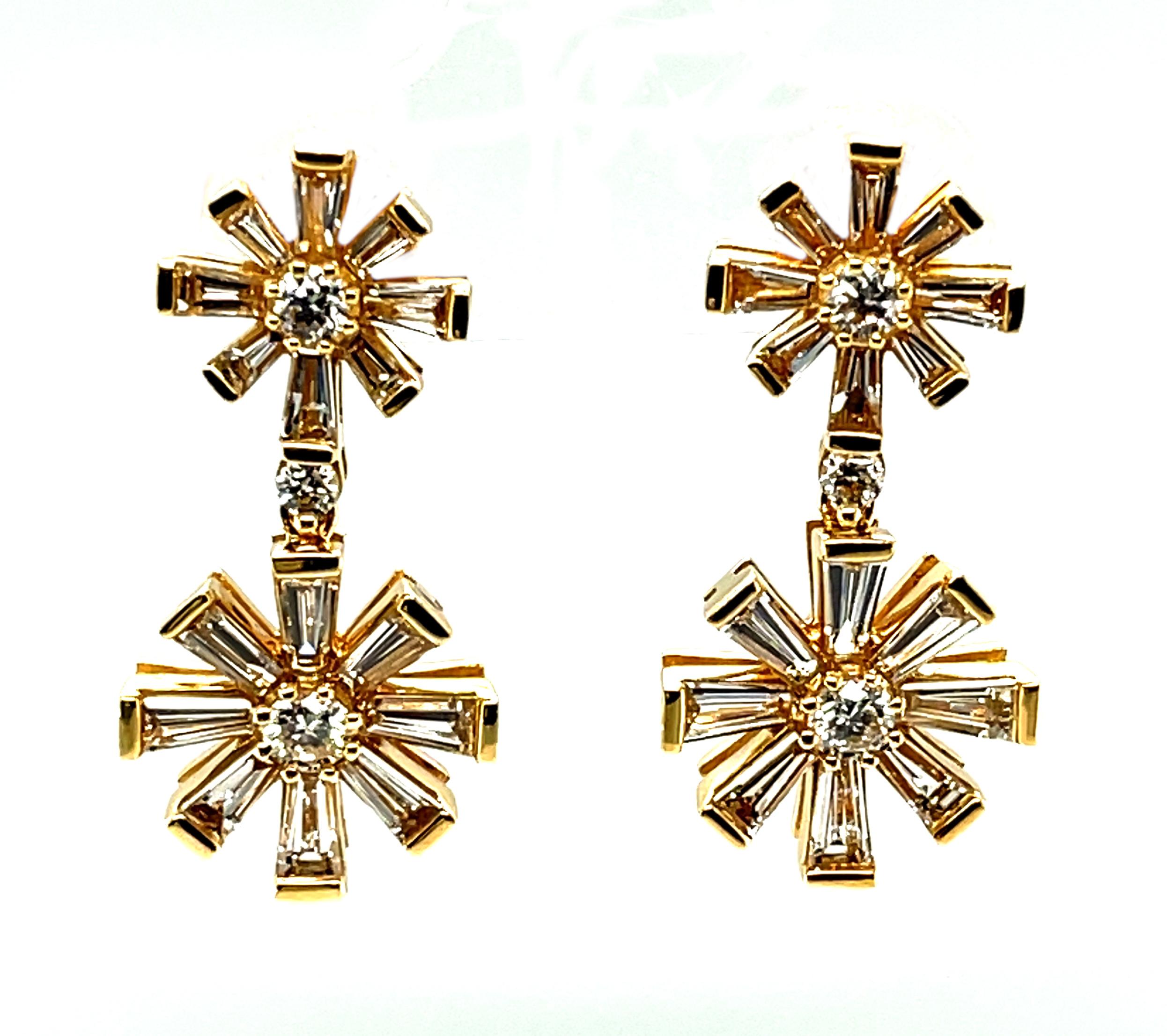 Diamond Double Snowflake Dangle Earrings in Yellow Gold, 1.49 Carat Total For Sale 1