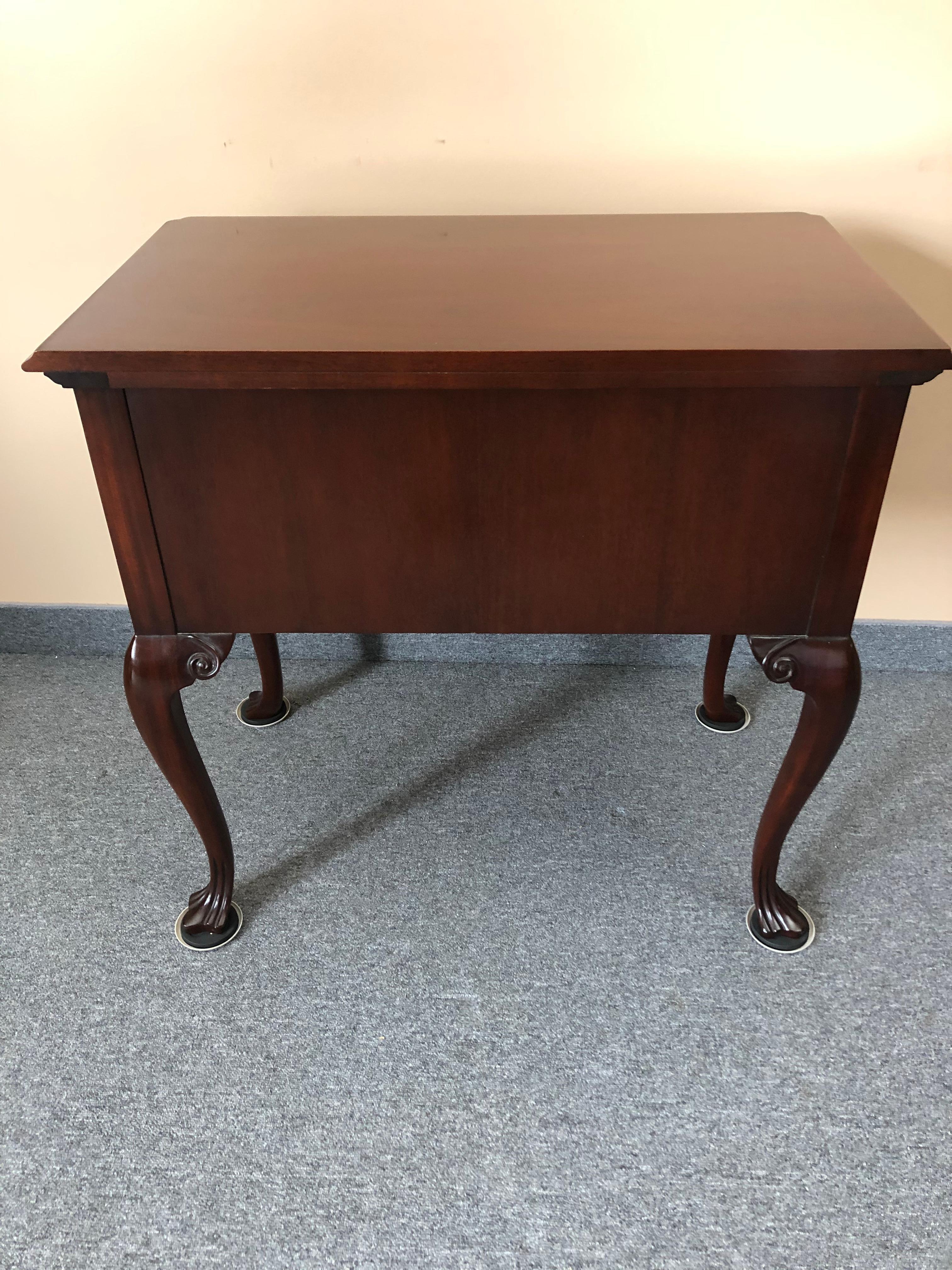 Stately Chippendale Style Mahogany Lowboy Chest of Drawers For Sale 3