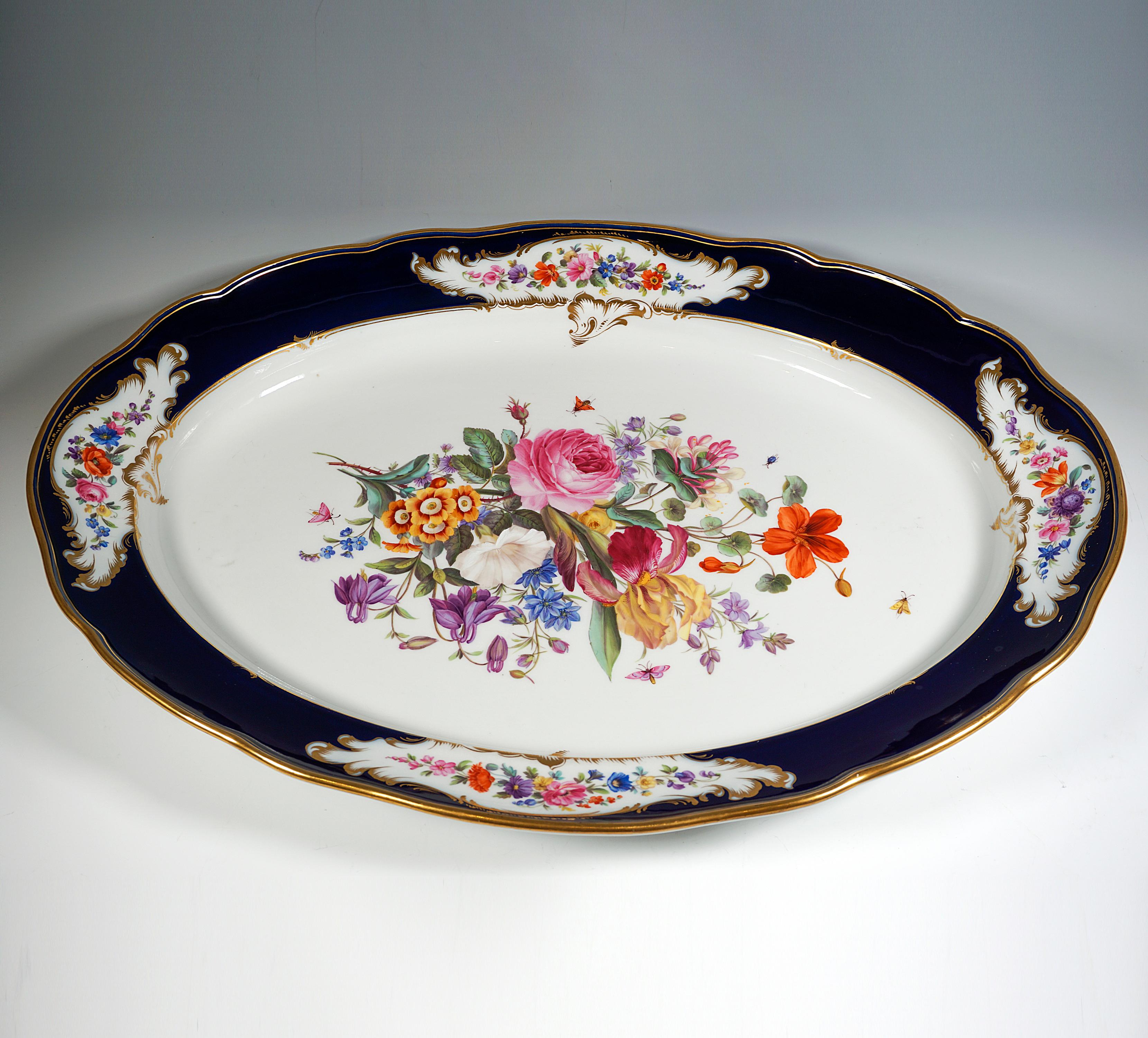 Stately Exceptionally Large Meissen Ceremonial Plate with Bouquet Painting, 1870 In Good Condition In Vienna, AT