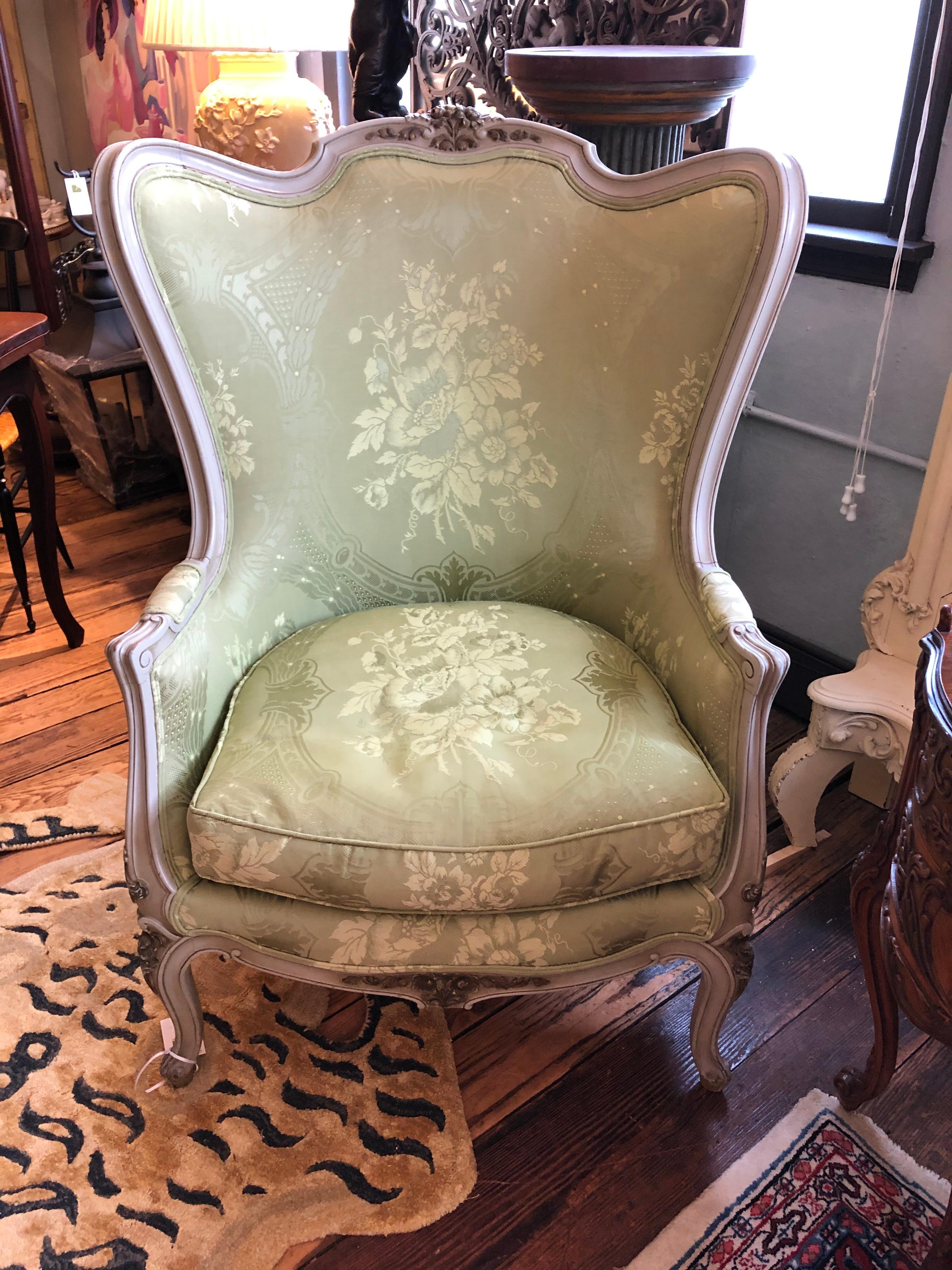 Stately Pair of French Louis XV Style Painted Gilded Beechwood Bergere Chairs 5