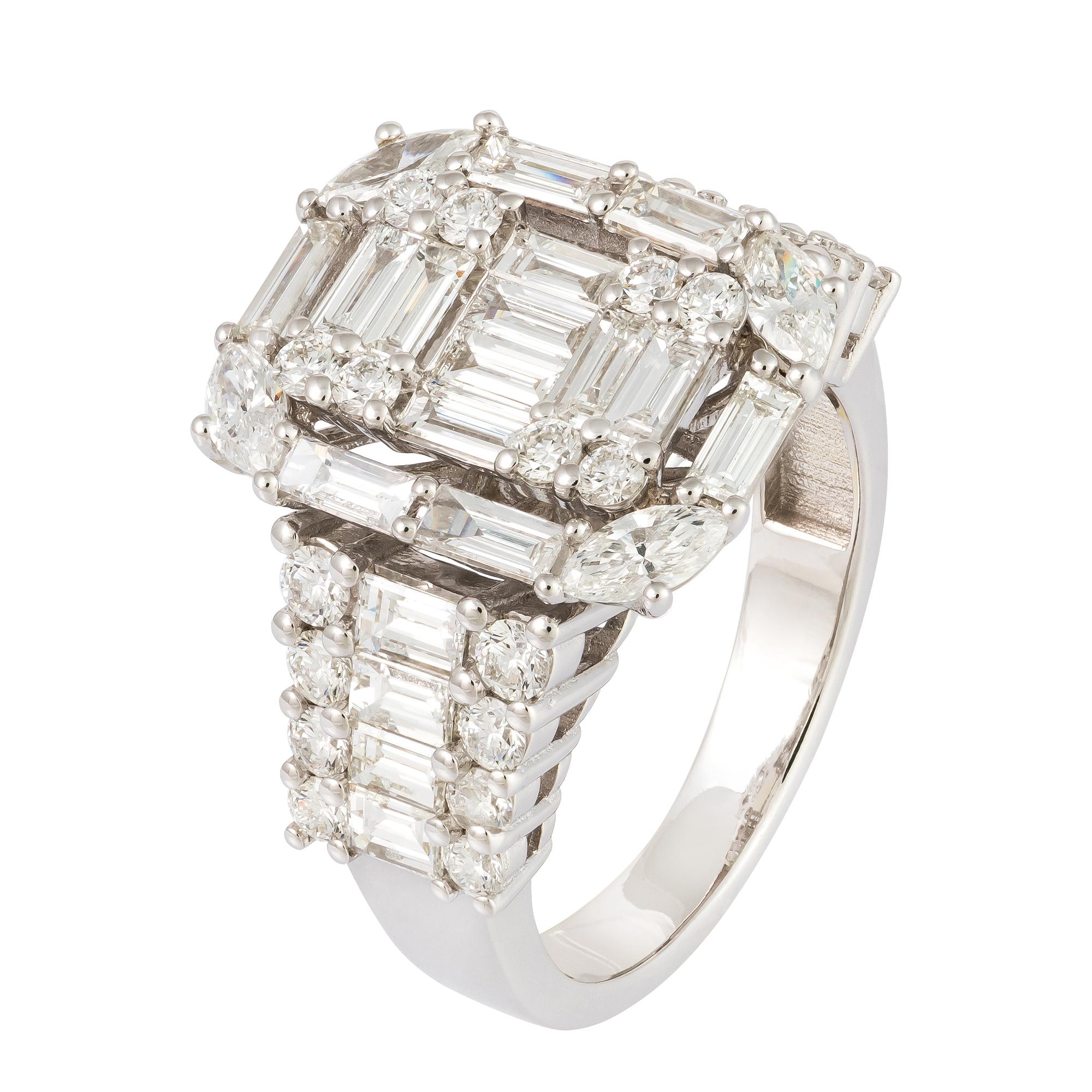 For Sale:  Stately White 18K Gold White Diamond Ring For Her 3