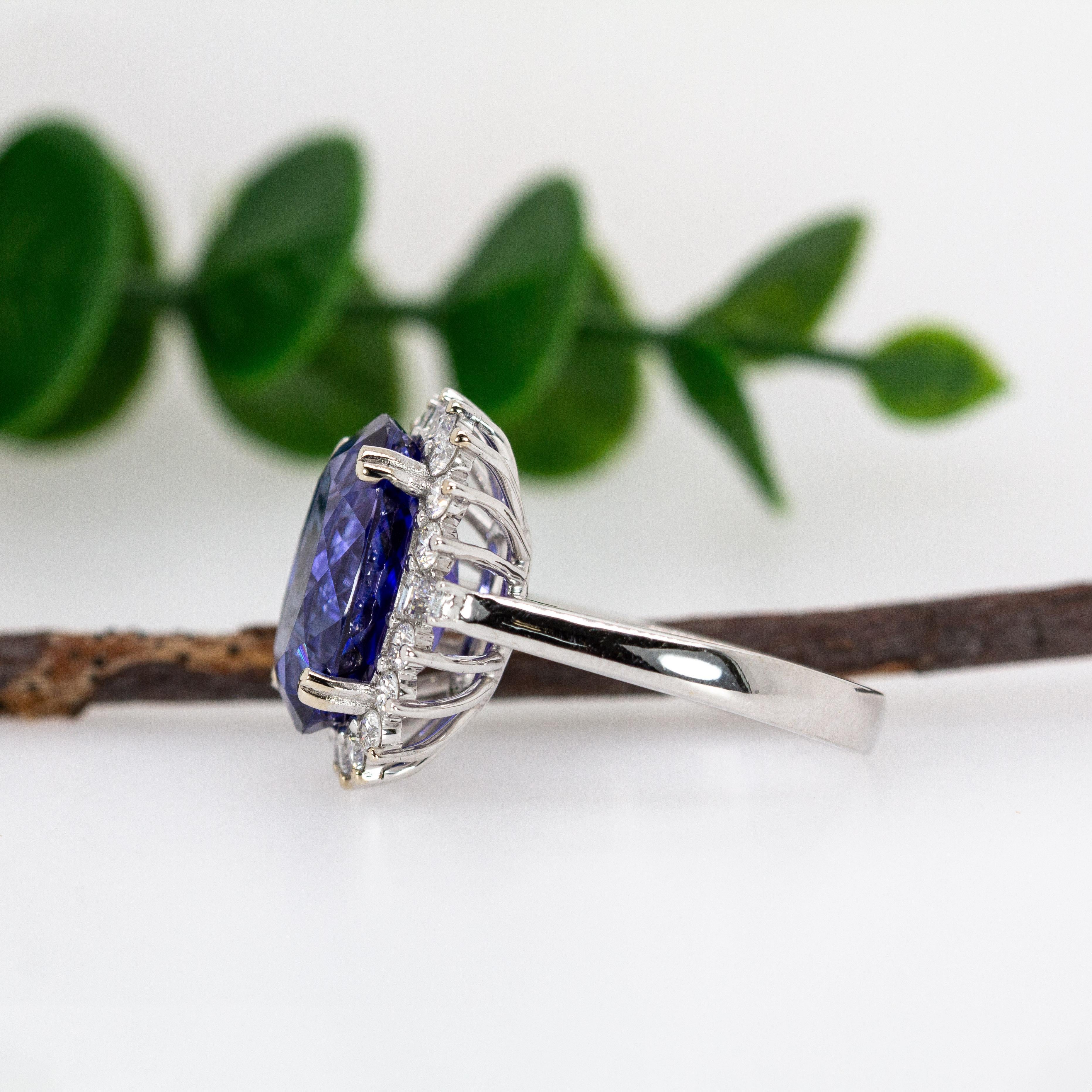 Statement 13x10mm, 9cts Tanzanite Ring w Natural Diamond Halo in Solid 14K Gold For Sale 1
