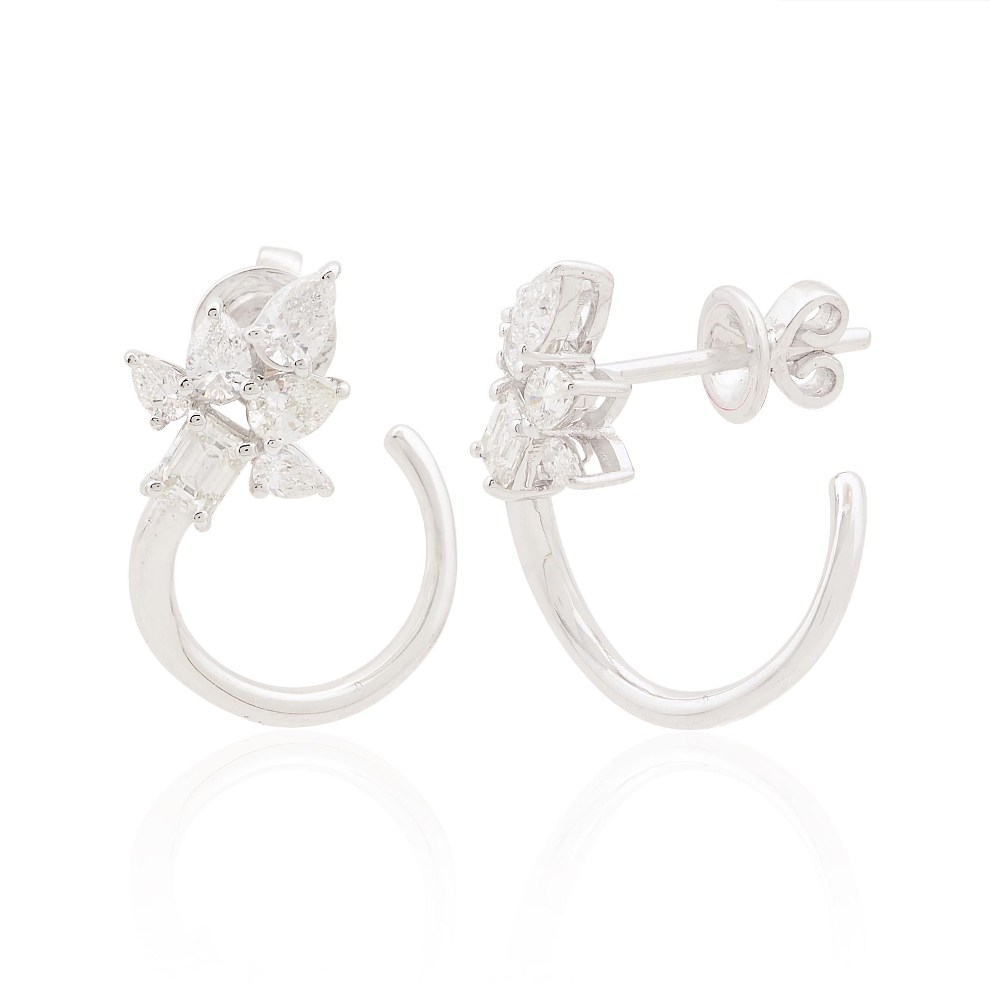 Code d'article :- SEE-1791
Poids brut :- 3.66 gm
Or blanc 18k Poids :- 3.48 gm
Poids du diamant :- 0.88 Ct. ( DIAMANT MOYEN DE PURETÉ SI1-SI2 ET DE COULEUR H-I )
Taille des boucles d'oreilles :- 18 mm environ.

Cadeau de fiançailles, cadeau de