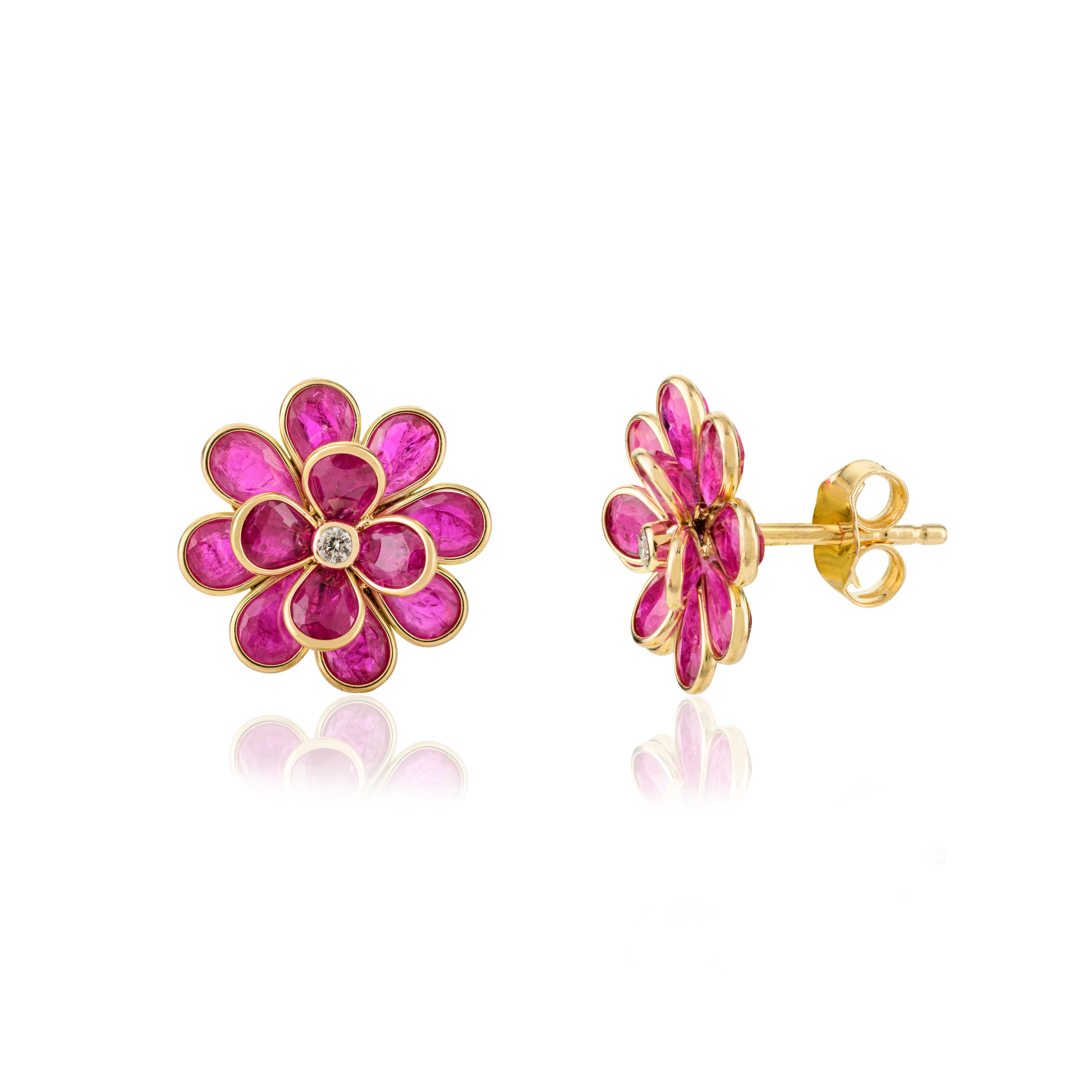 Statement 18k Solid Yellow Gold Ruby Blazing Flower Stud Earrings with Diamond In New Condition For Sale In Houston, TX