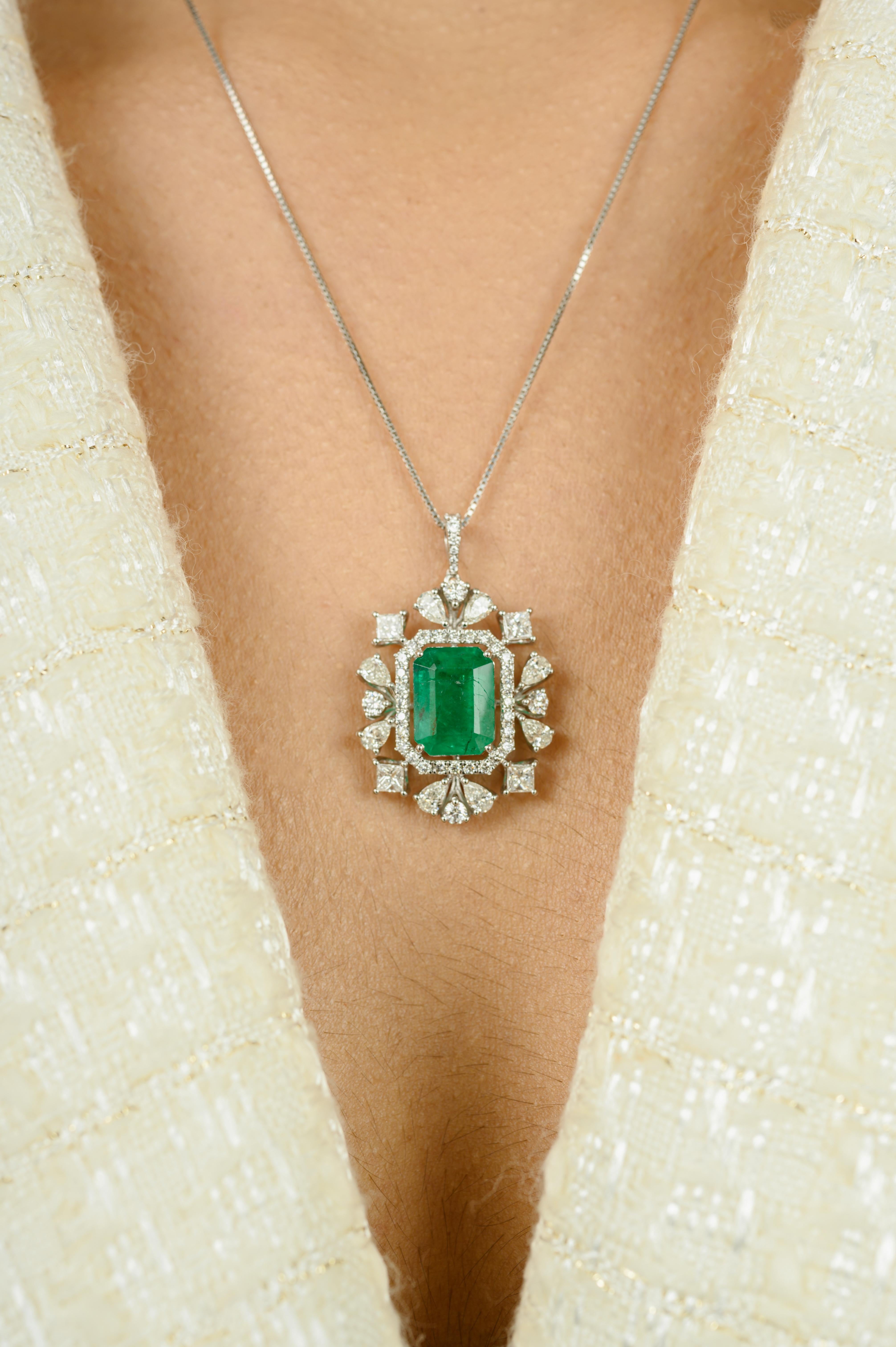 Women's Statement 4.29 Carats Emerald Diamond Wedding Pendant Crafted in 18k White Gold For Sale