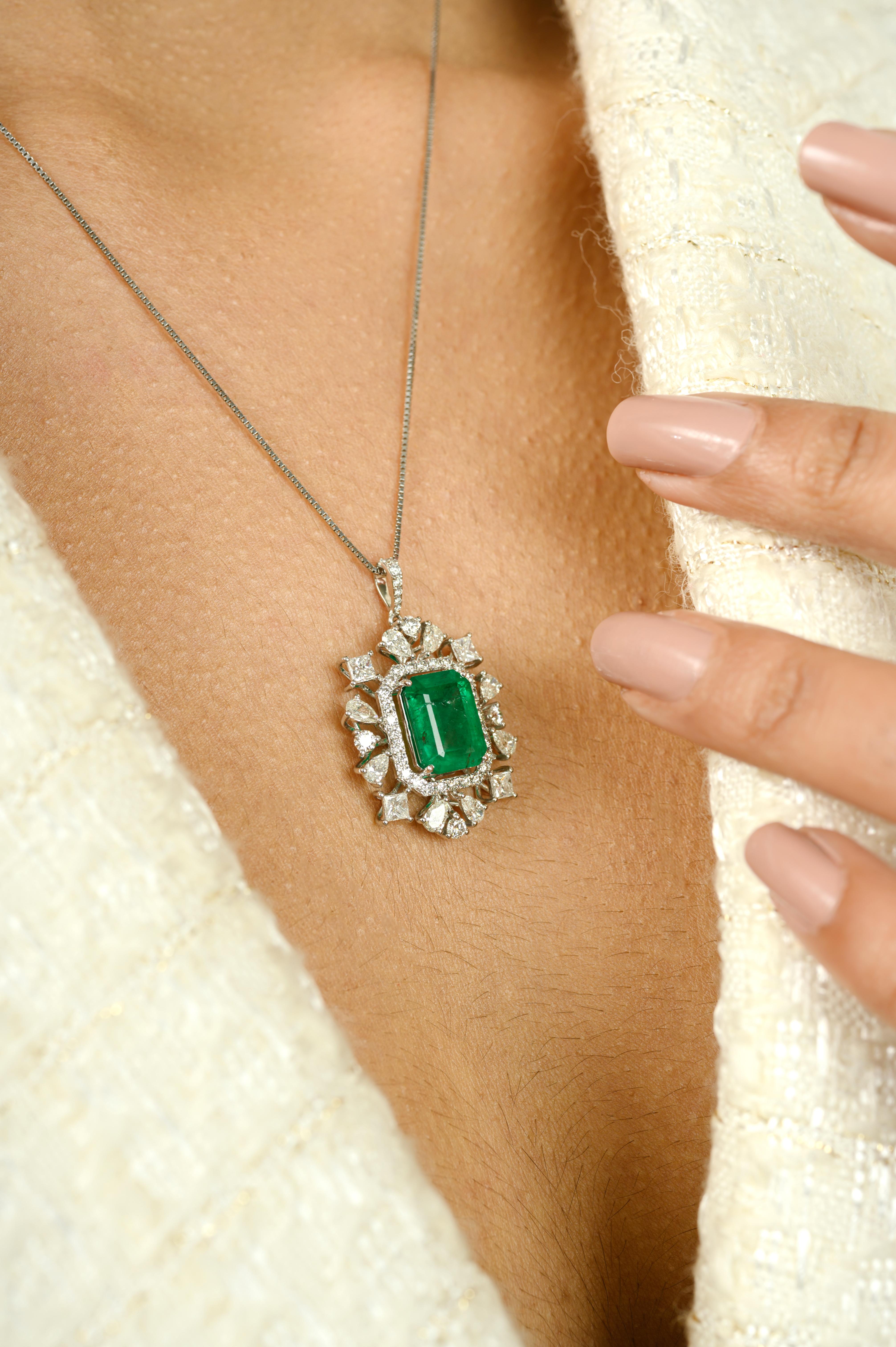 Statement 4.29 Carats Emerald Diamond Wedding Pendant Crafted in 18k White Gold For Sale 1