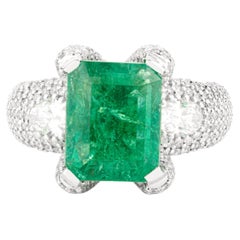 Bague cocktail en or blanc 18k avec émeraude 4,55 CTW et diamant 2,24 CTW