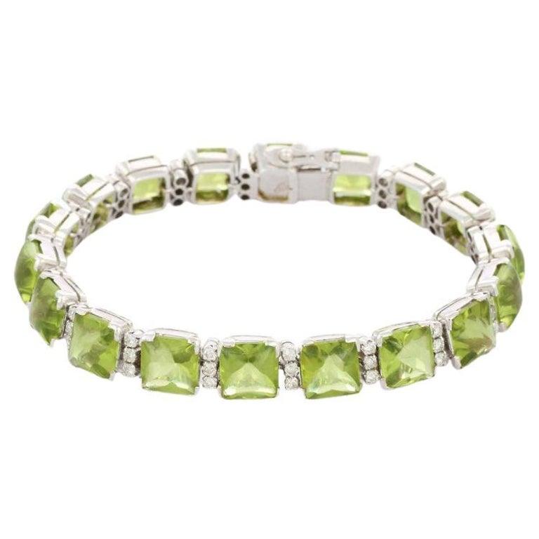 Statement 58.5 Carat Peridot Bracelet with Diamonds in 18k Solid White Gold In New Condition For Sale In New York, NY