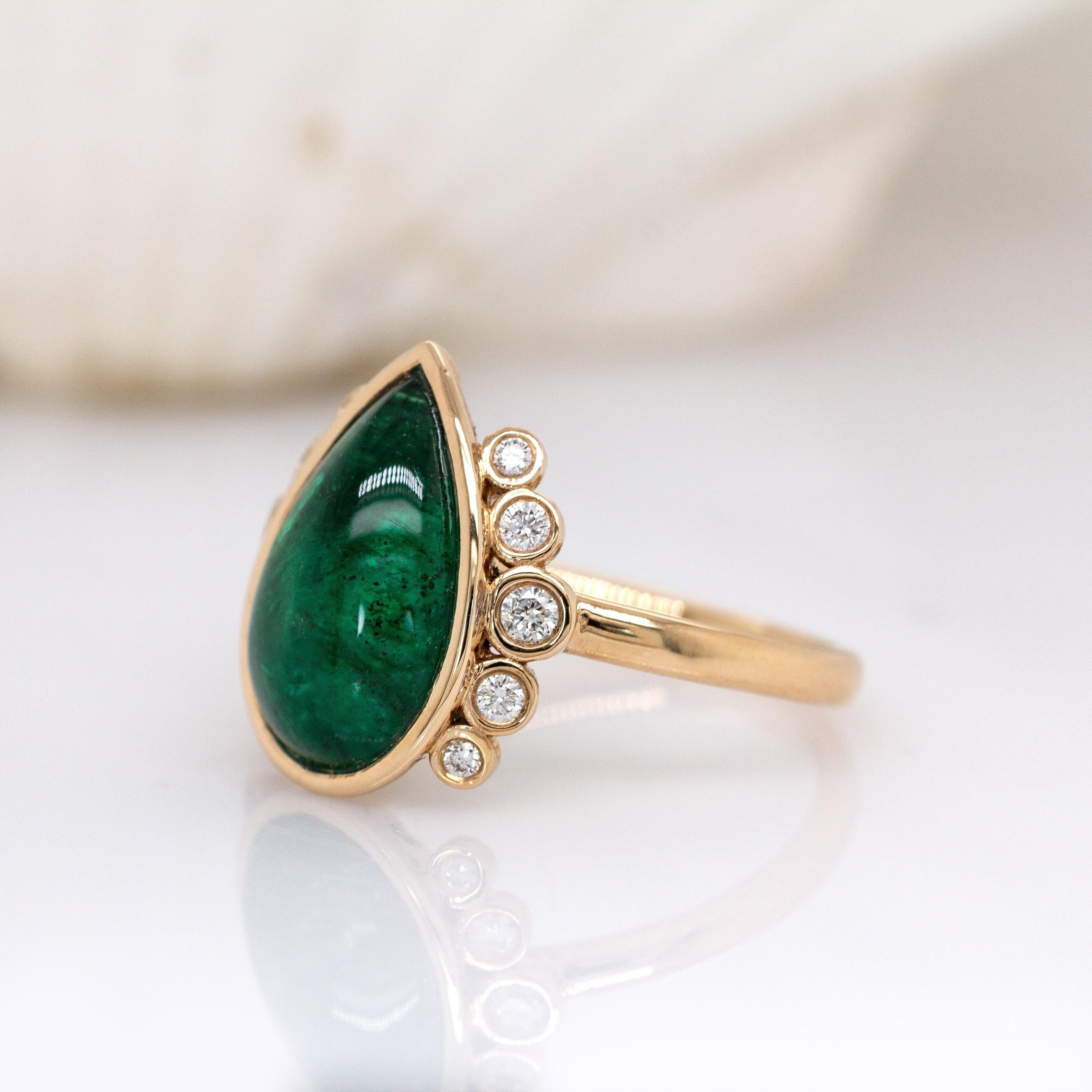Bague d'émeraude zambienne de 5cts avec diamants naturels : Or jaune massif 14K Neuf - En vente à Columbus, OH