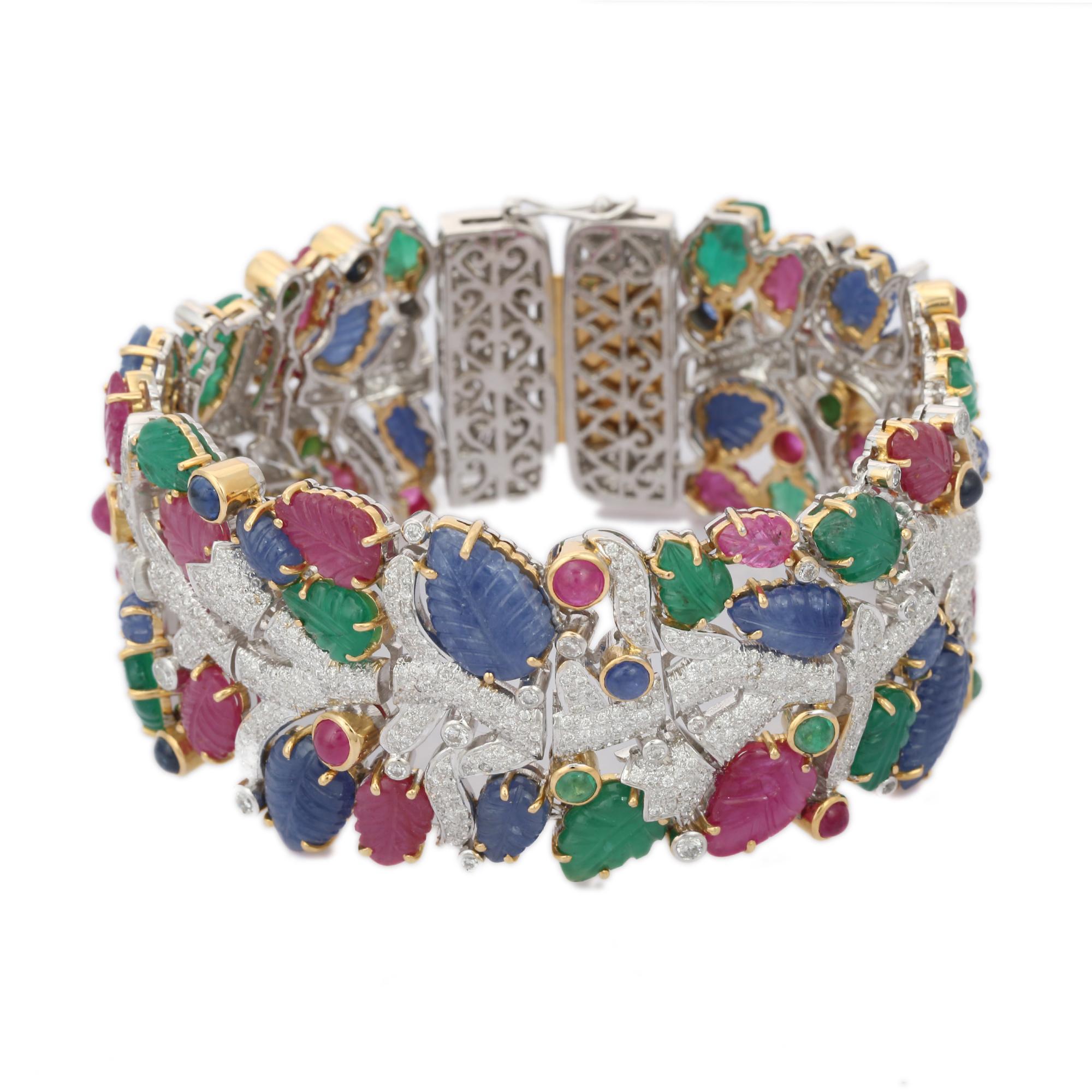 Statement 68,50 Karat Smaragd Rubin Saphir Manschettenarmband aus 18 Karat massivem Weißgold im Angebot 4