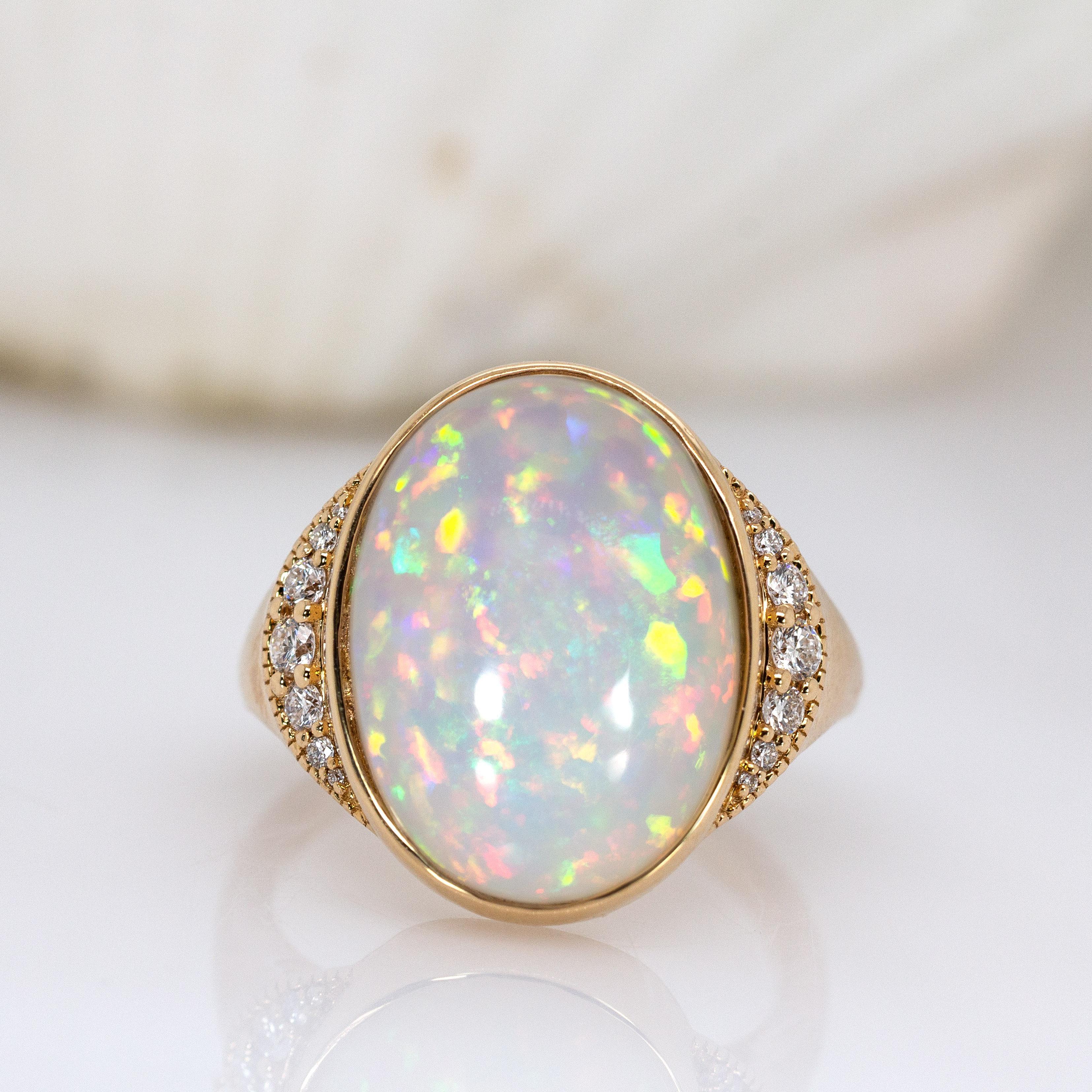 Statement 7,3cts äthiopischen Opal Ring w natürlichen Diamant Akzente in 14K Solid Gold (Zeitgenössisch) im Angebot