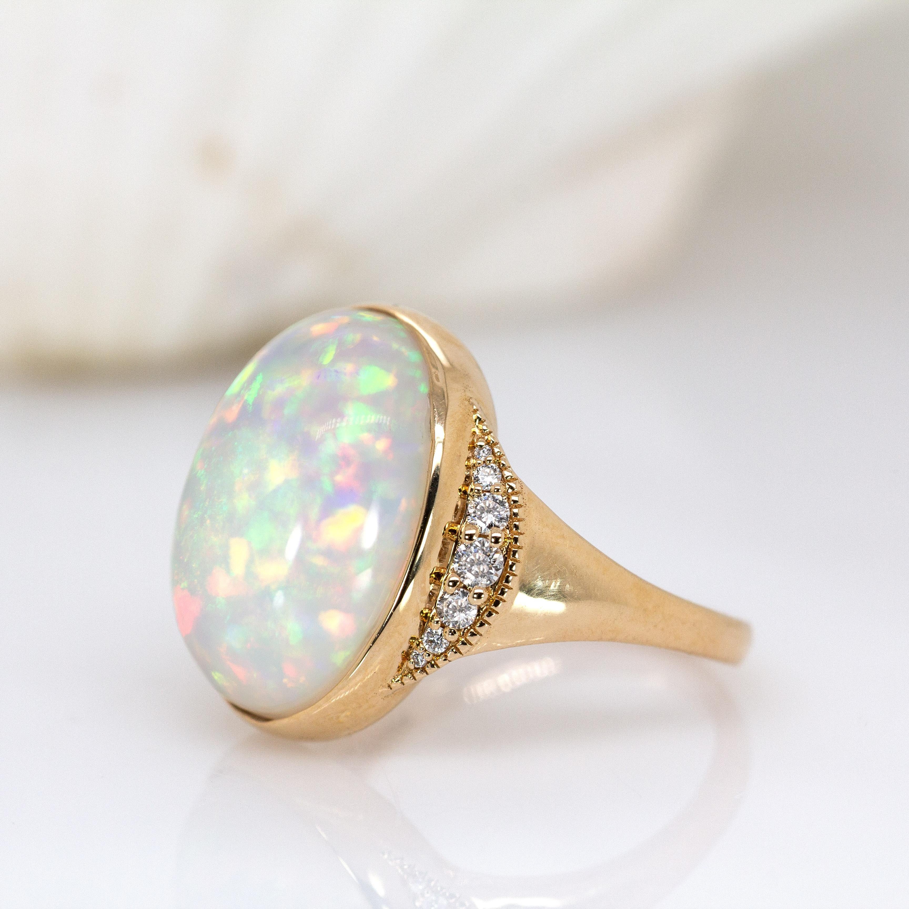 Statement 7,3cts äthiopischen Opal Ring w natürlichen Diamant Akzente in 14K Solid Gold (Ovalschliff) im Angebot